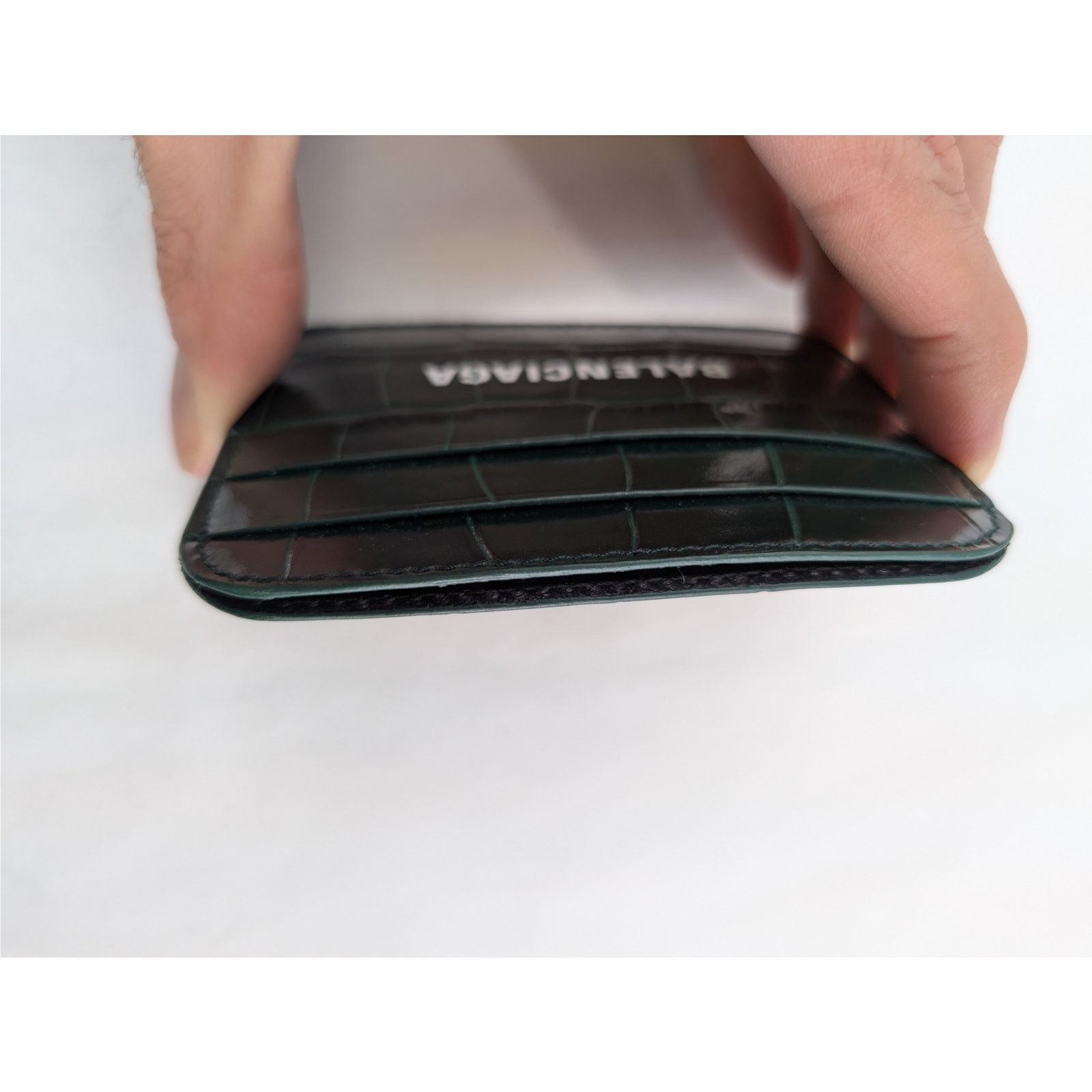 Balenciaga o1rshd1 Size: OS / Shiny Embossed Croc Cash Card Holder Size ONE SIZE - 8 Thumbnail
