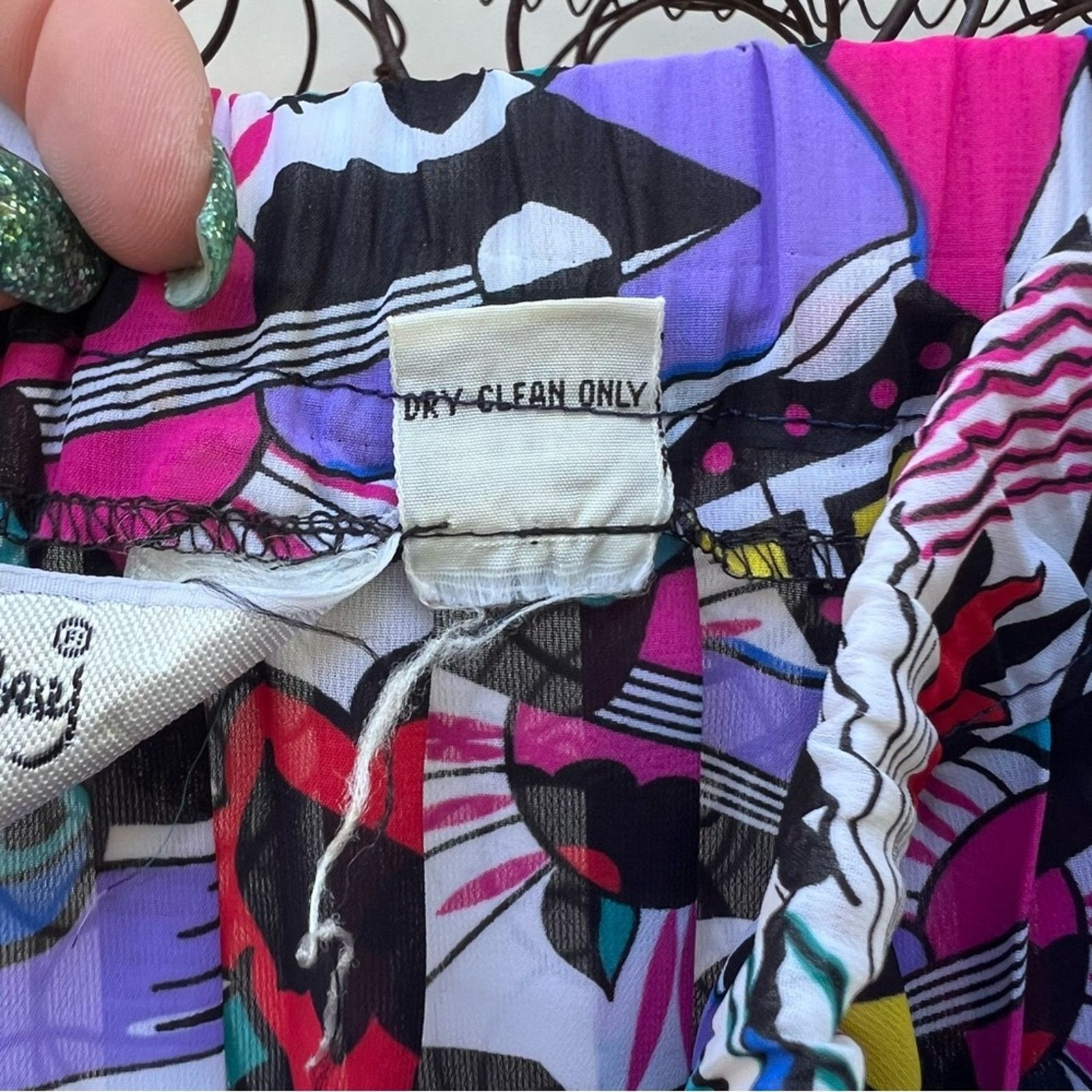 Vintage DianeVonFurstenberg pop art comic graffiti Perma pleat skirt Size 30" / US 8 / IT 44 - 5 Thumbnail