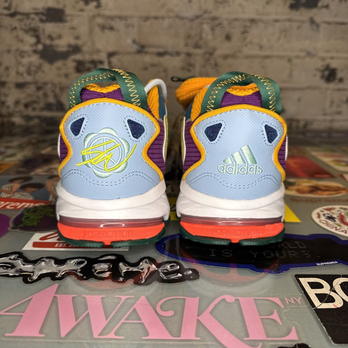 Adidas Adidas Superturf Adventure SW Jiminy Cricket Sz 9.5 Size US 9.5 / EU 42-43 - 2 Thumbnail