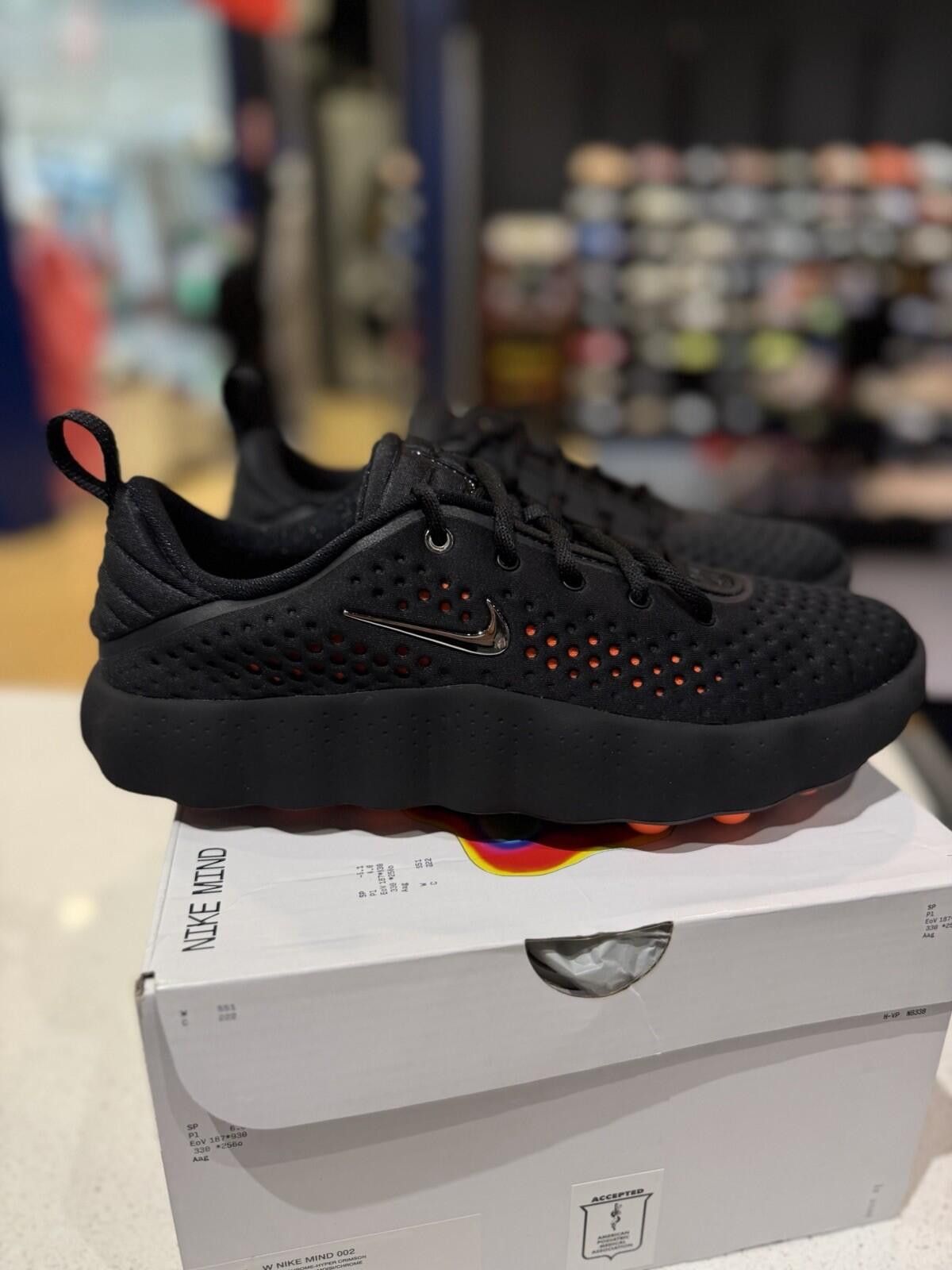 Nike Size 10W Nike Mind 002 Black Chrome Hyper Crimson HQ4310-001 Size US 10 / IT 40 - 2 Thumbnail