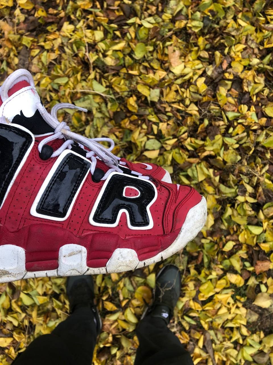 Nike × Vintage VERY RARE NIKE AIR MORE UPTEMPO CHICAGO BULLS 1996 SNEAKERS Size US 6.5 / EU 39-40 - 2 Thumbnail