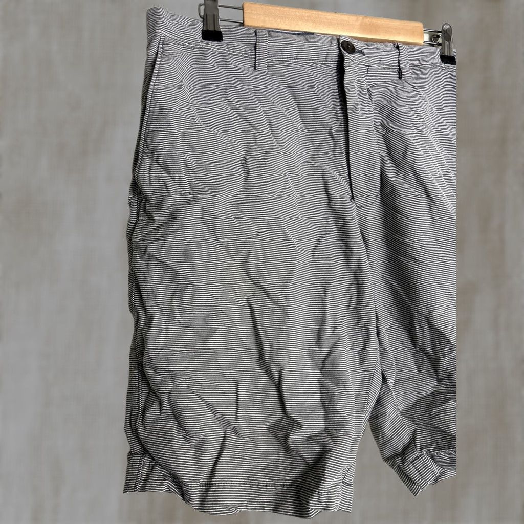 Banana Republic Banana Republic Cotton Shorts Blue White Striped 34 Men Regular 11" Chino Colorful 34x11 Size US 34 / EU 50 - 1 Thumbnail