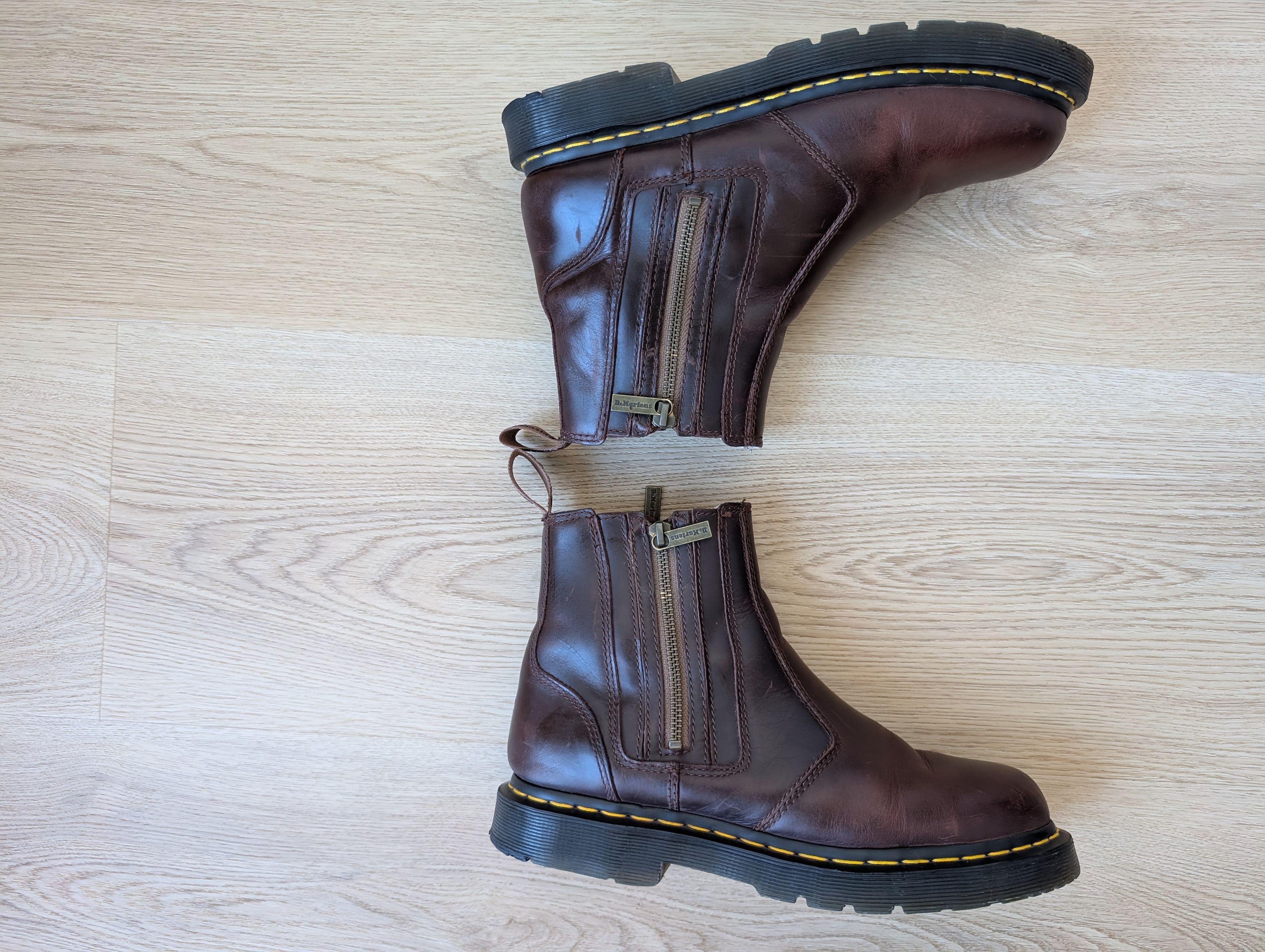 Dr. Martens Dr Martens 2976 Alyson Womens Wintergrip Chelsea Boot Size US 9 / IT 39 - 3 Thumbnail