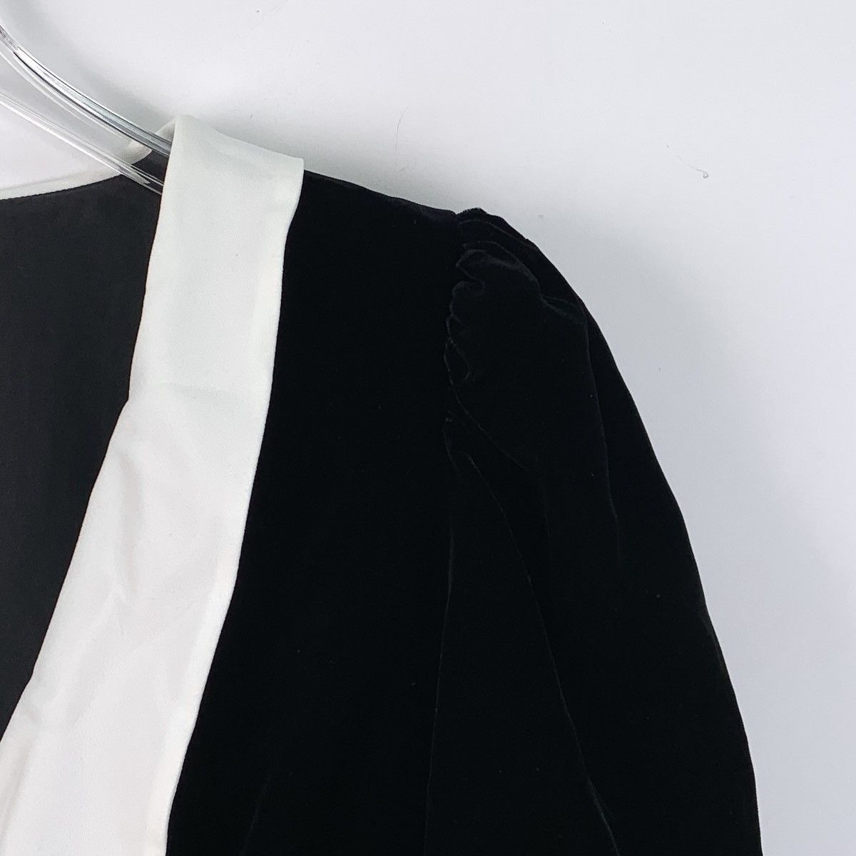Miu Miu Miu Miu 22 Black V-Neck Single Breasted Bubble Sleeve Dress Size M / US 6-8 / IT 42-44 - 3 Thumbnail