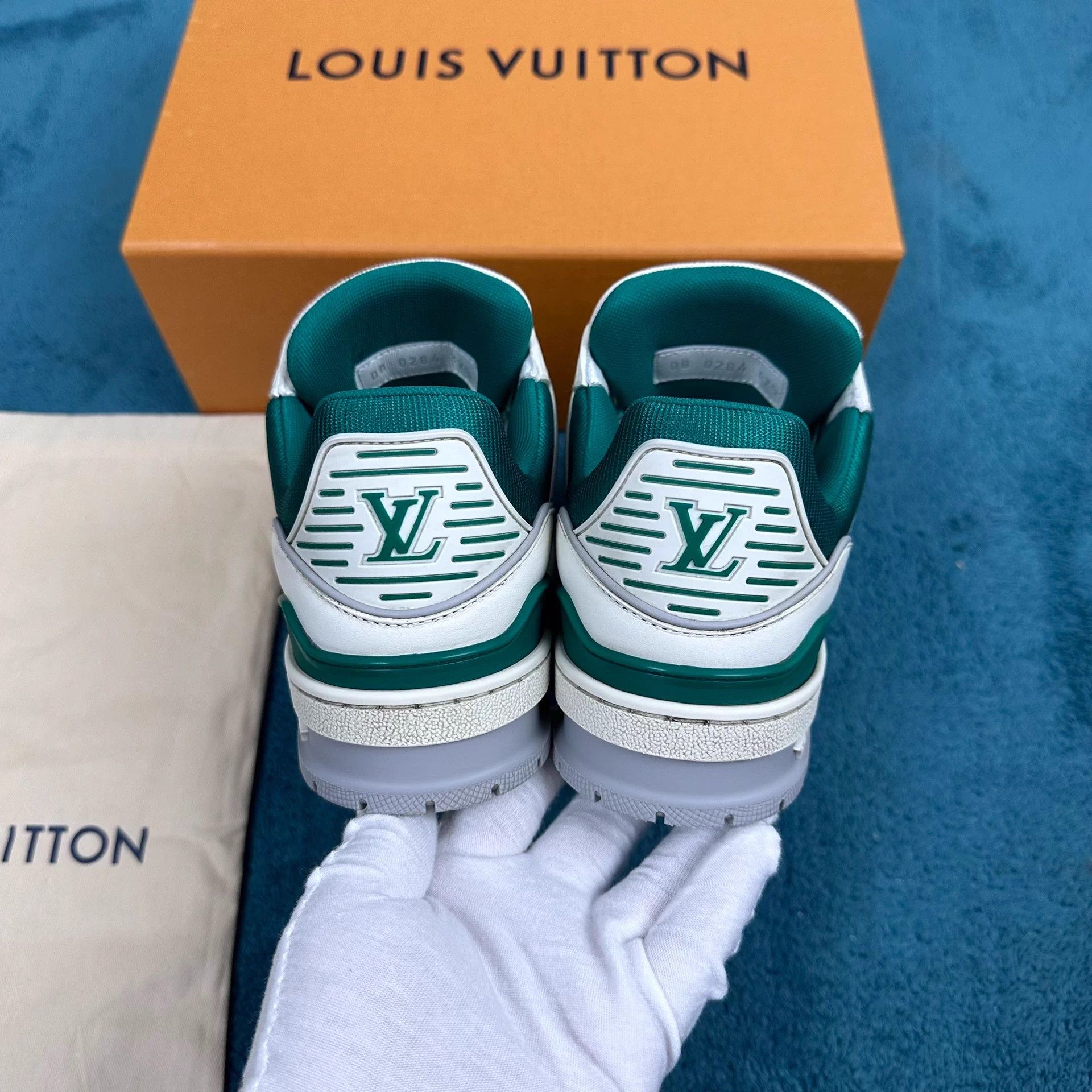 Louis Vuitton LV Trainer 25SS Cowhide Leather Green 37.5 Size US 6.5 / IT 36.5 - 4 Thumbnail