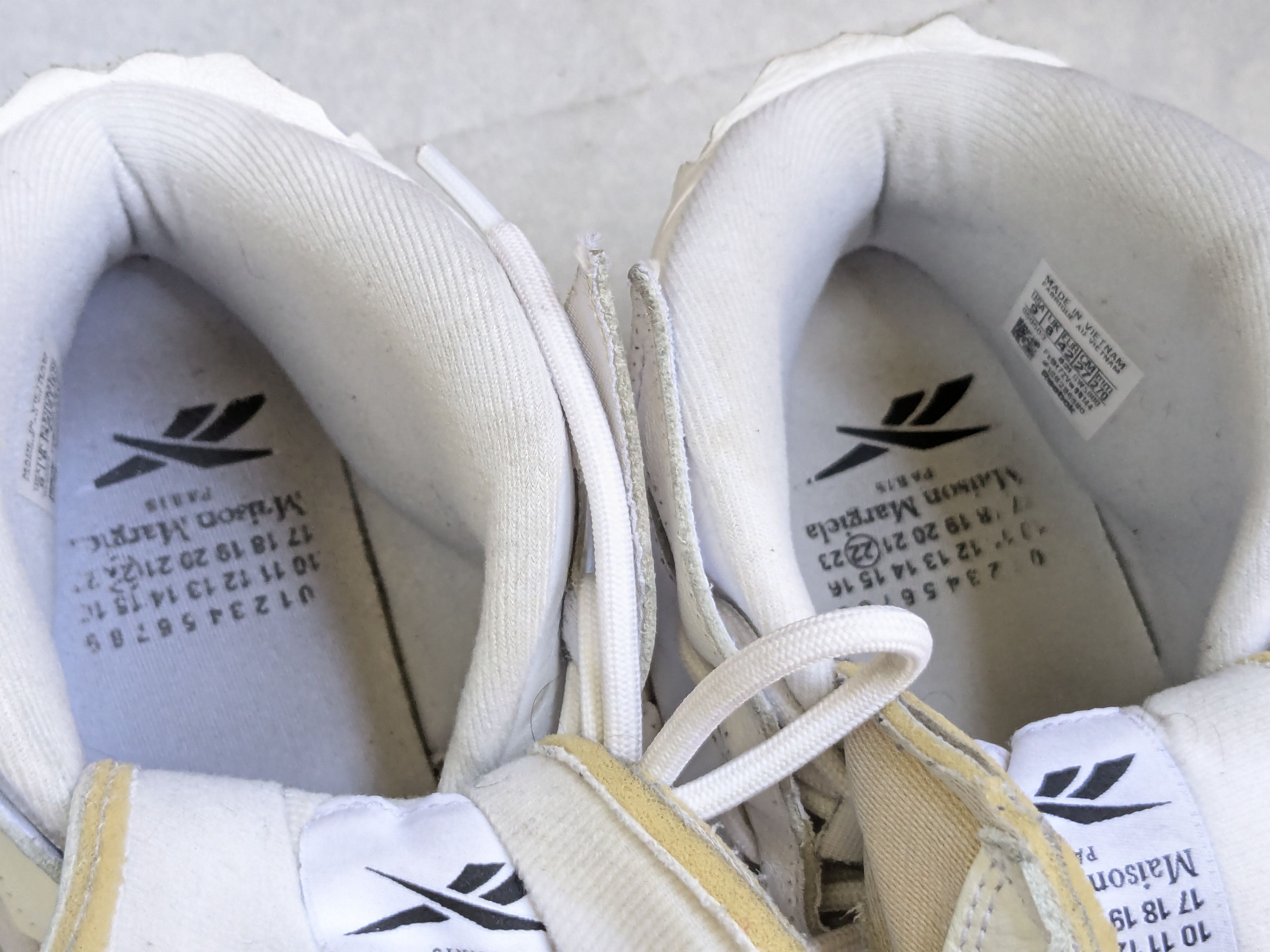 Maison Margiela × Reebok Maison Margiela Reebok Question White 9 High Tops Leather Size US 9 / EU 42 - 3 Thumbnail