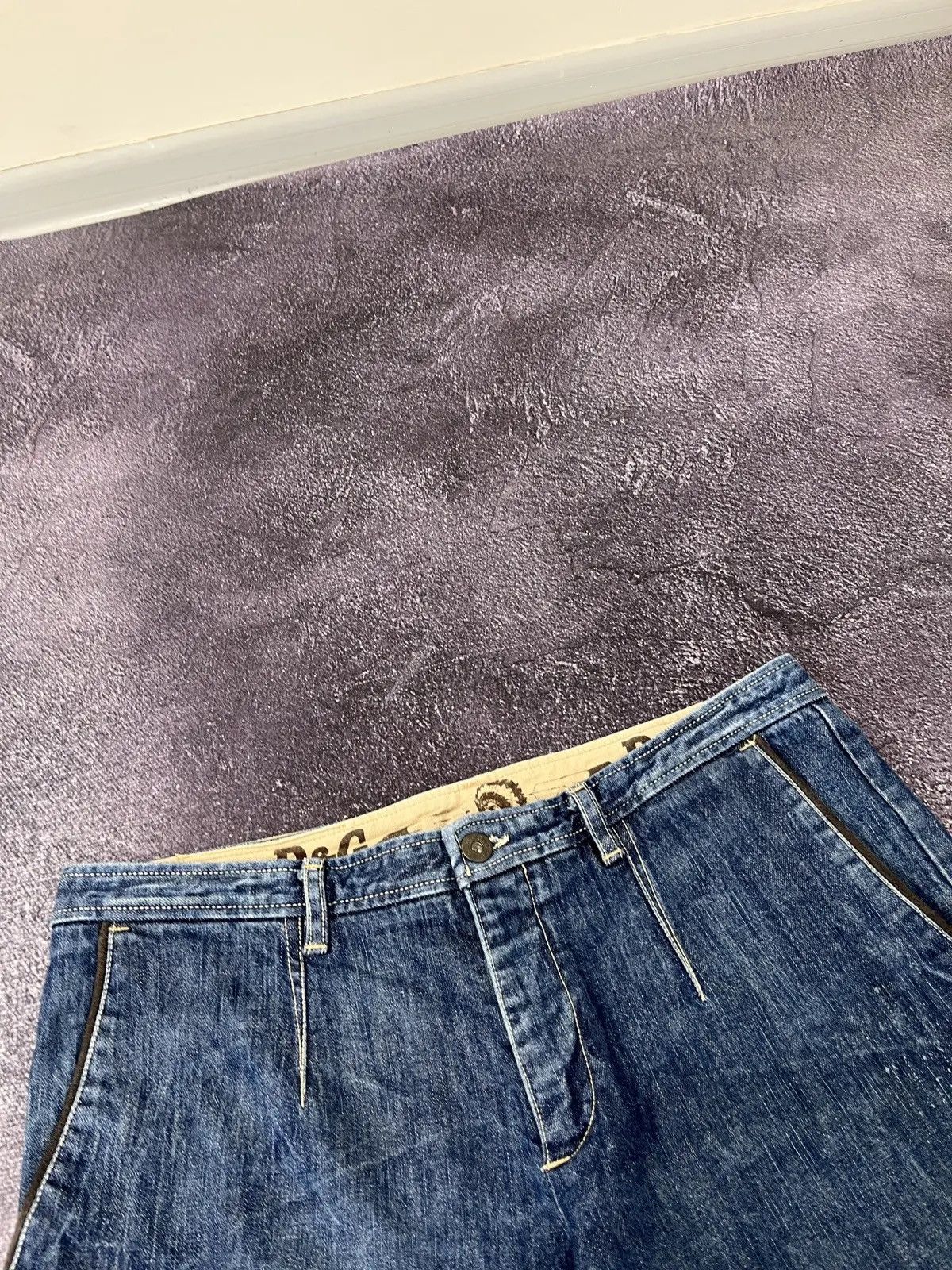 Dolce & Gabbana × Vintage Vintage Dolce & Gabanna Y2K Women's Luxury Mini Denim Shorts Size 34" / US 12 / IT 48 - 3 Thumbnail