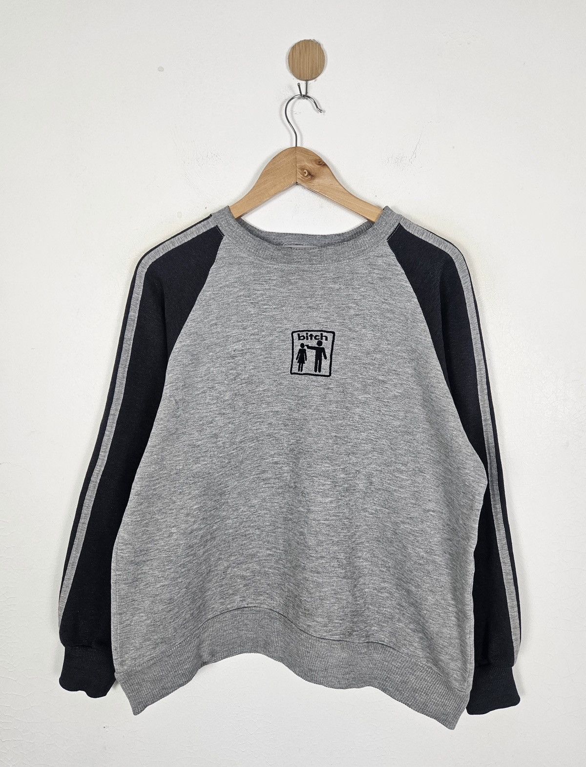 Hook-Ups Vintage Bitch Skateboard Streetwear 90s sweatshirt Size US M / EU 48-50 / 2 - 1 Thumbnail
