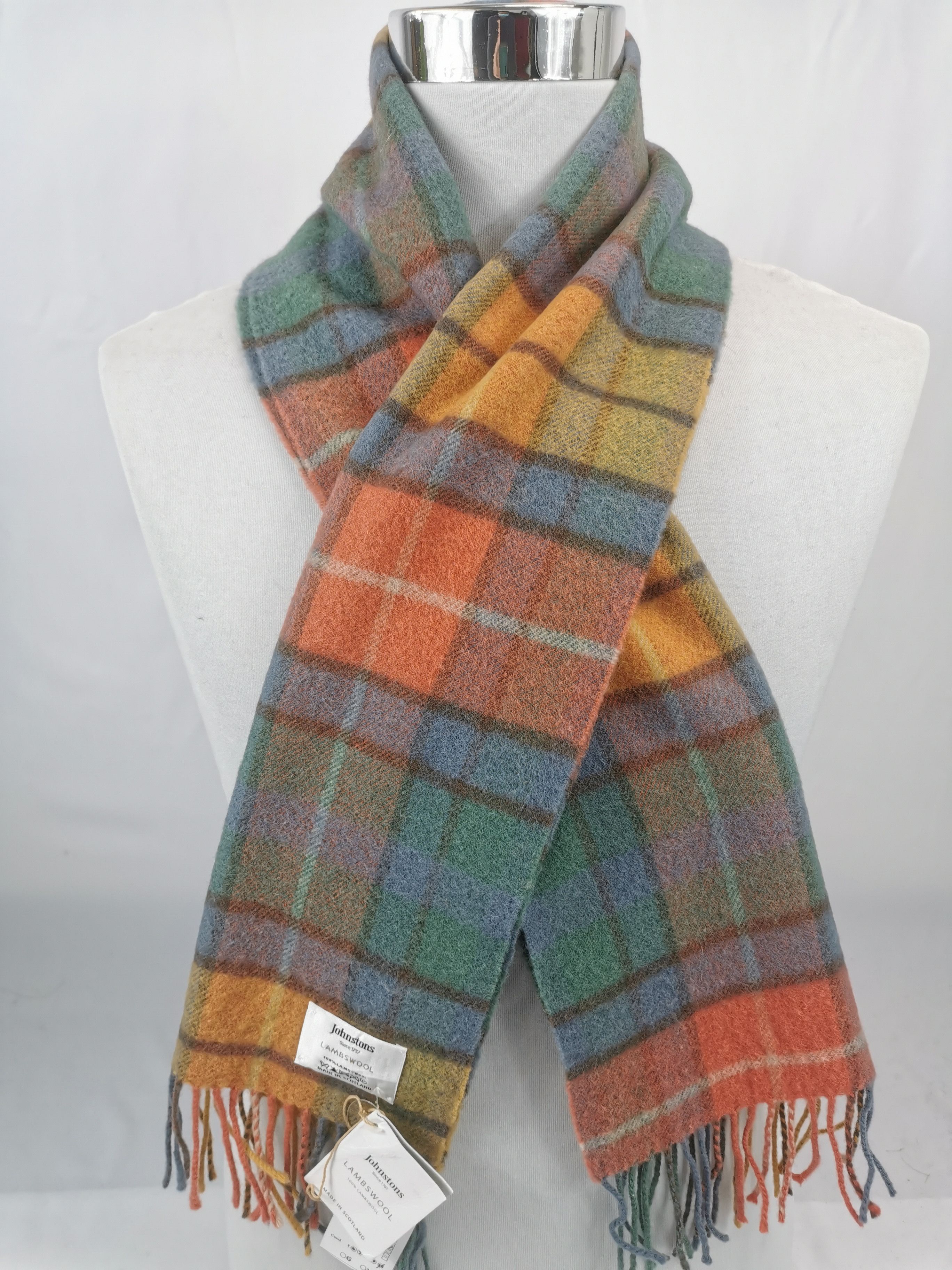 Johnstons Of Elgin NEW Johnston Of Elgin scarf muffler Size ONE SIZE - 1 Thumbnail