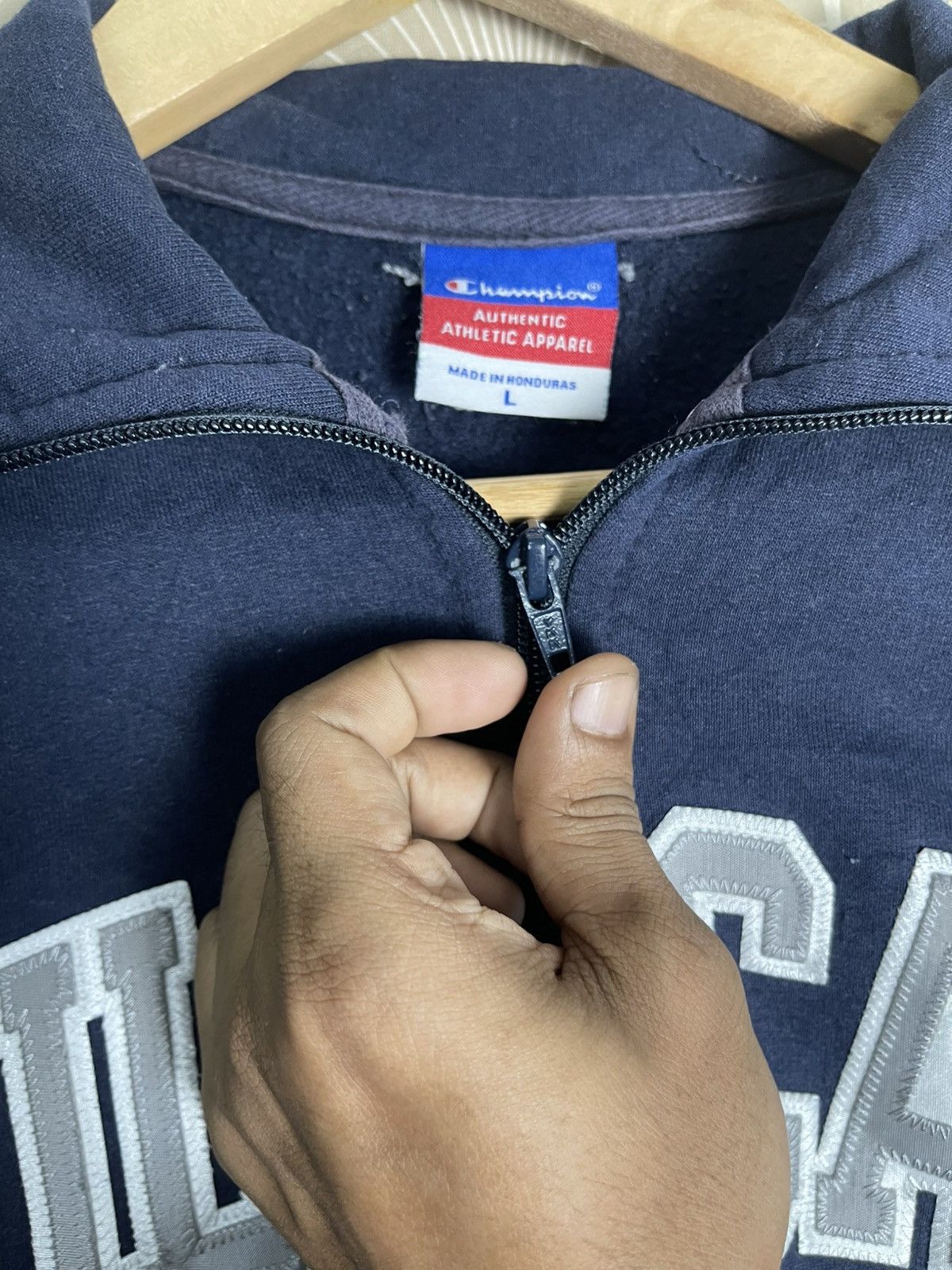 Champion VINTAGE CHAMPION WILD CATS NEW HAMPSHIRE HALF ZIPPER Size US L / EU 52-54 / 3 - 8 Thumbnail