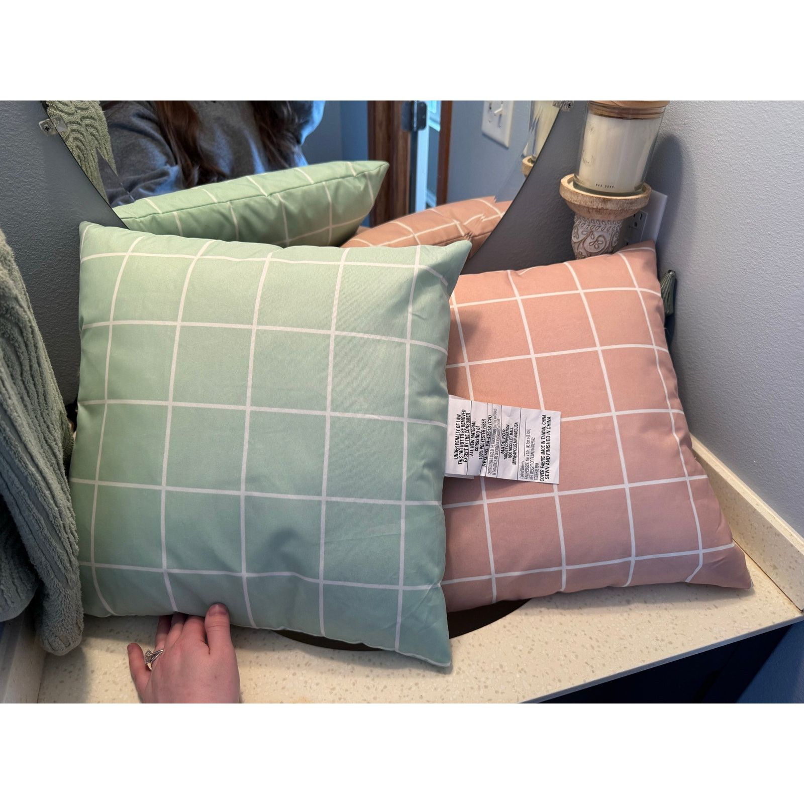 Other Set of two 17inX17in 100% polyester throw pillows Size ONE SIZE - 1 Thumbnail