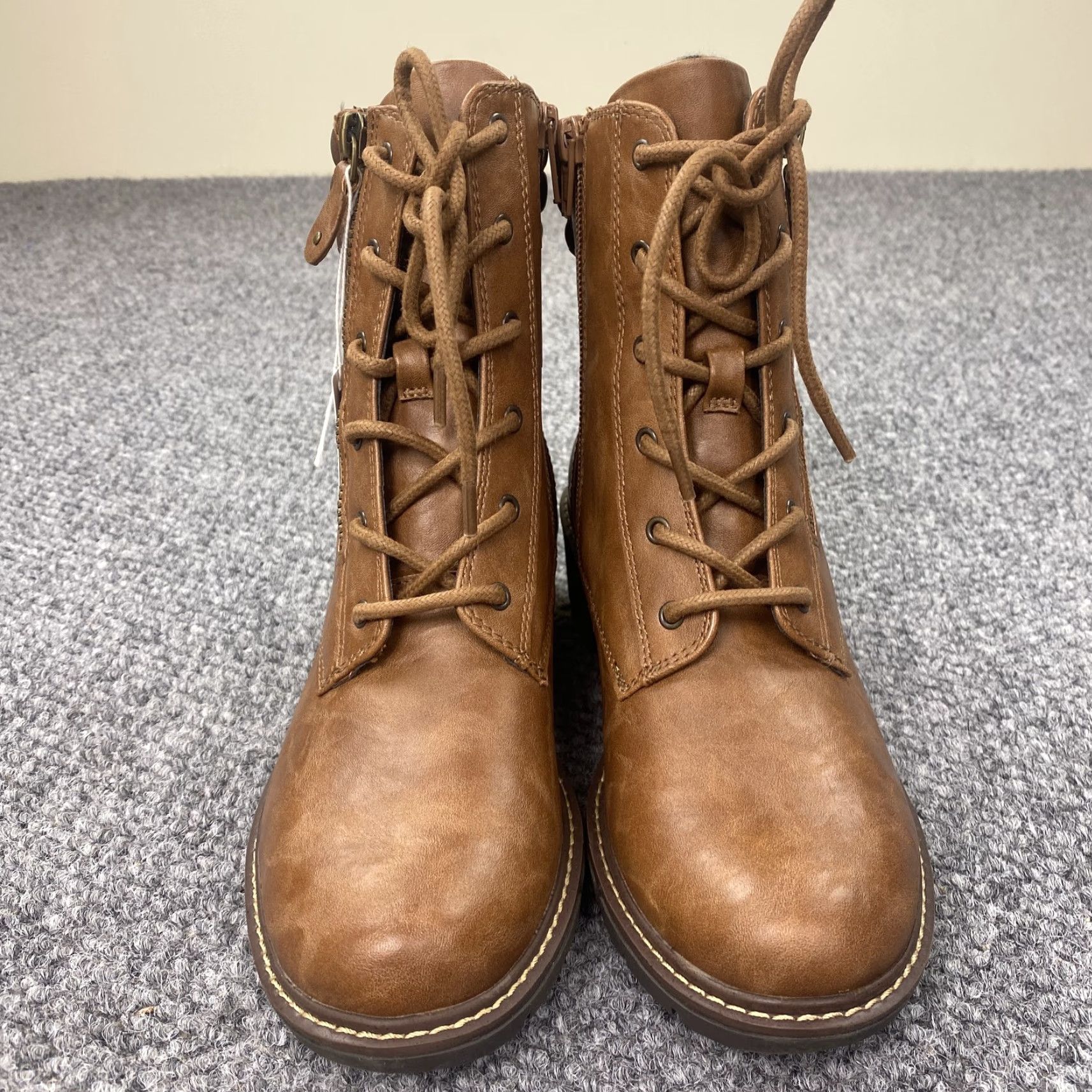 Vintage VINTAGE White Mountain Women's Combat Boots.Size 6.5 Casual Faux Leather Ankle Booties Fall Winter Size US 6.5 / IT 36.5 - 6 Thumbnail