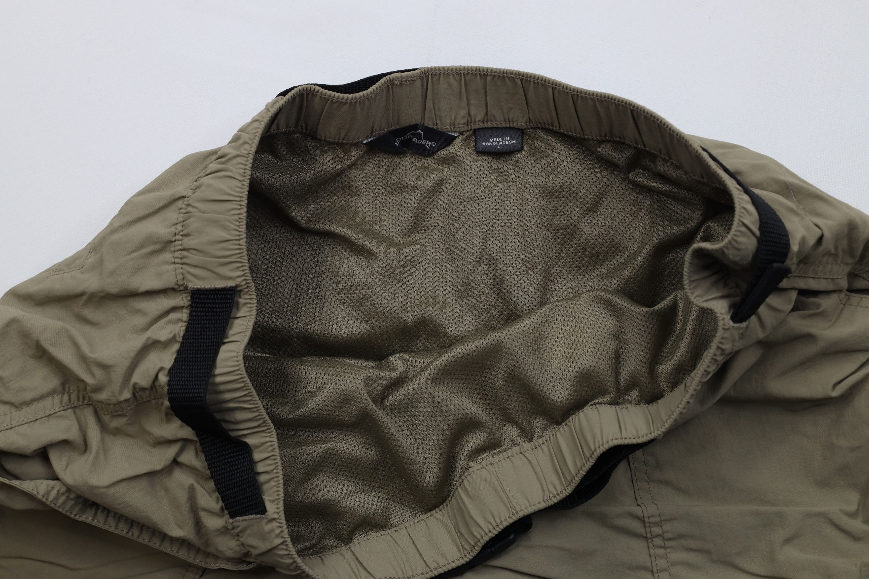 Eddie Bauer Vintage Y2K Eddie Bauer Above Knee Trekking Cargo Shorts Size US 34 / EU 50 - 6 Thumbnail