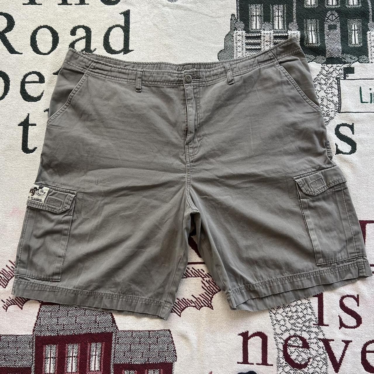 Disney Crazy Vintage Y2K/2000s Baggy DisneyLand Resort Disney Essential Cargo Shorts! Size US 44 / EU 60 - 1 Thumbnail