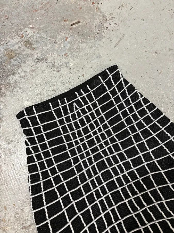 Balmain × Designer × Vintage Balmain Paris Black & White Contemporary Skirt Size 26" / US 2 / IT 38 - 3 Thumbnail