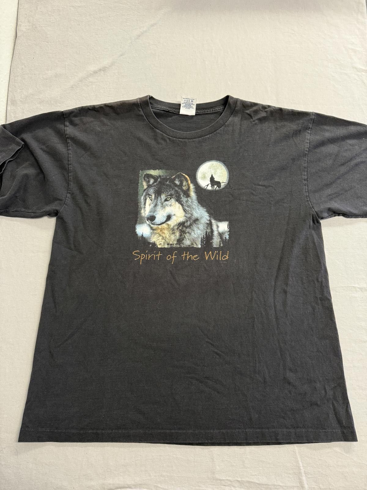 Alfred Dunhill Vintage Howling Wolf T-shirt Spirit of the Wild Faded Tee XL Size US XL / EU 56 / 4 - 1 Thumbnail