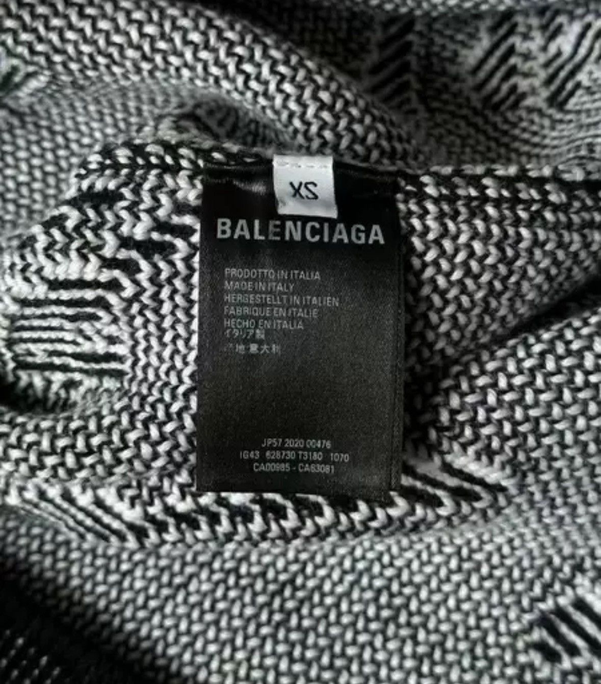 Balenciaga Balenciaga Straw Bullet Curtain Sweater2412-Nextarrow Size US XS / EU 42 / 0 - 5 Thumbnail
