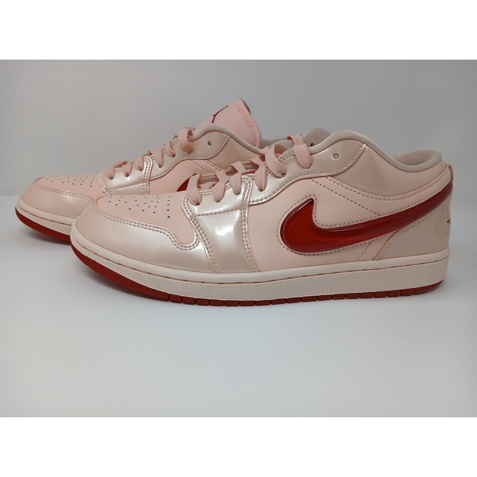 Jordan Brand Nike Air Jordan 1 SE Low Patent Valentine's Day Women Sz11.5 Size US 11.5 / IT 41.5 - 16 Thumbnail