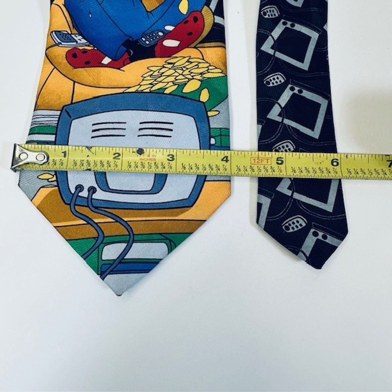 Disney Micky Unlimited Disney Men's Neck Tie Goofy Gaming Polyester Size ONE SIZE - 6 Thumbnail