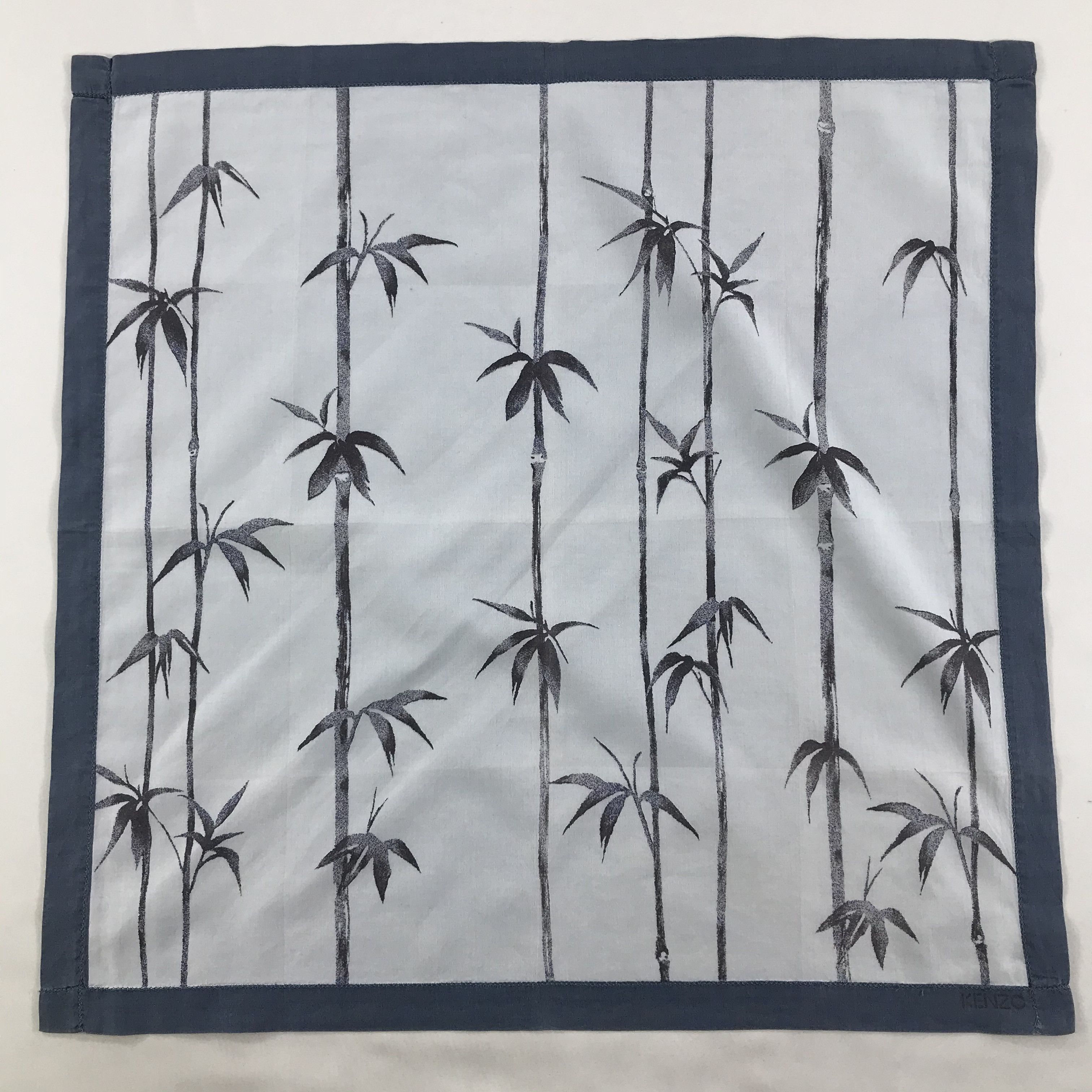 Kenzo × Vintage Kenzo Bandana / Handkerchief / Neckerchief - S1305 Size ONE SIZE - 1 Thumbnail