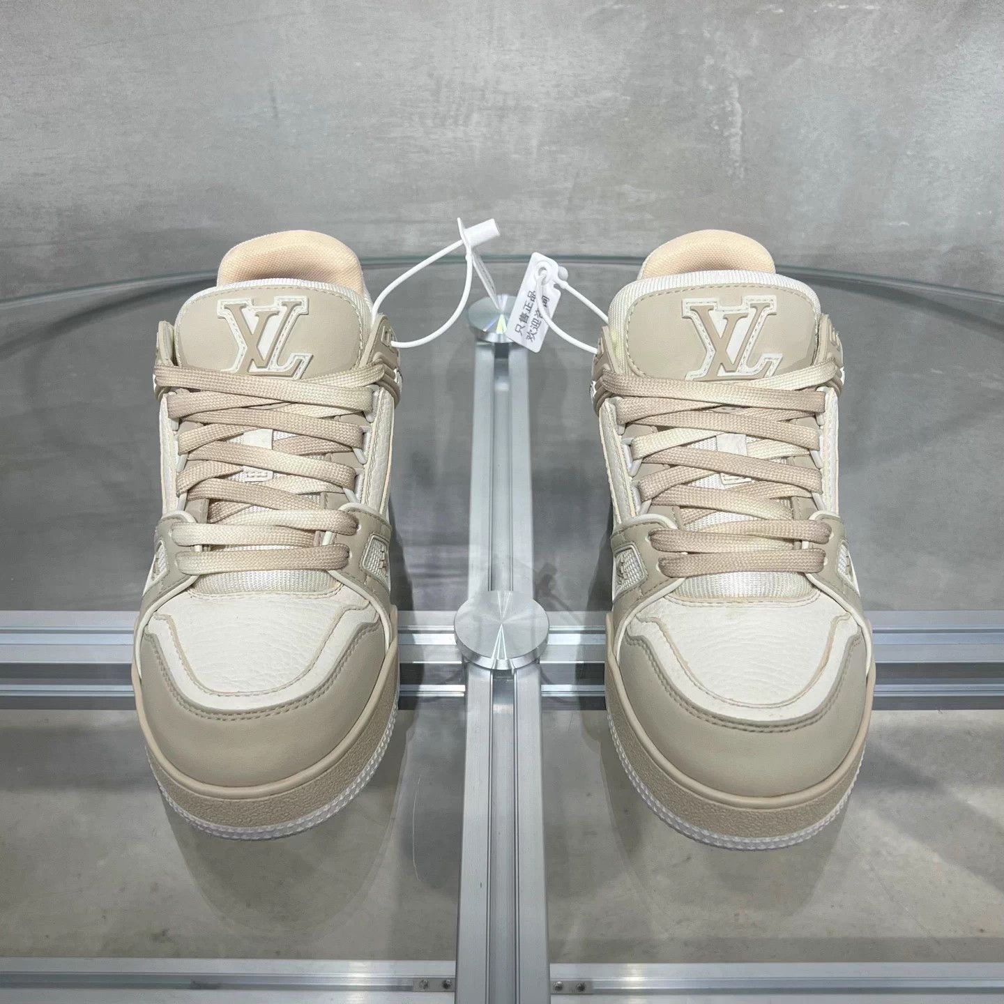 Louis Vuitton LV Trainer White Gray UK2.5 36.5 Size US 5.5 / IT 35.5 - 1 Thumbnail