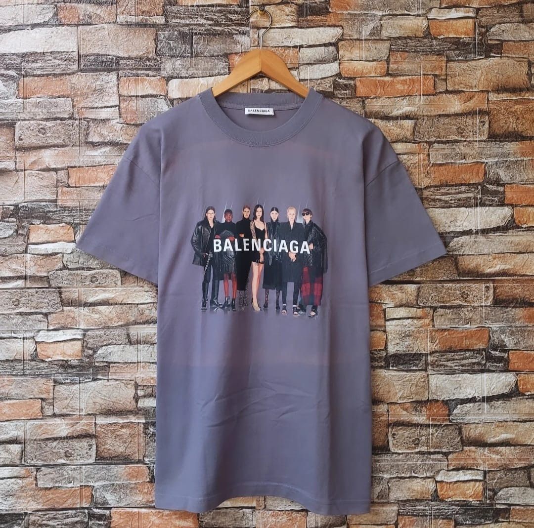 Balenciaga BALENCIAGA FAMILY PORTRAIT Size US M / EU 48-50 / 2 - 1 Thumbnail