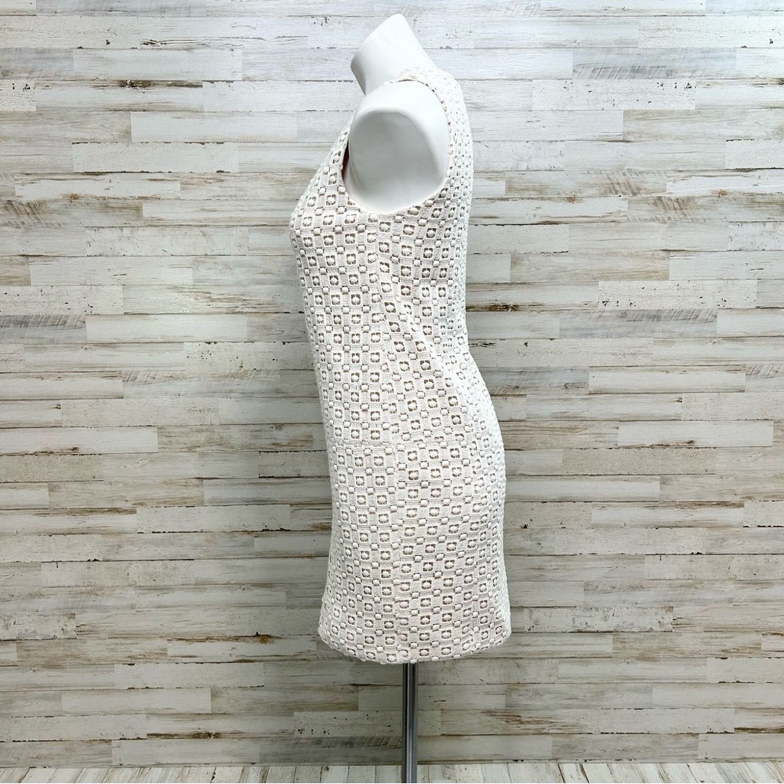Tibi Tibi Sonoran Sleeveless Eyelet Shift Dress Size 0 Ivory Size XS / US 0-2 / IT 36-38 - 5 Thumbnail