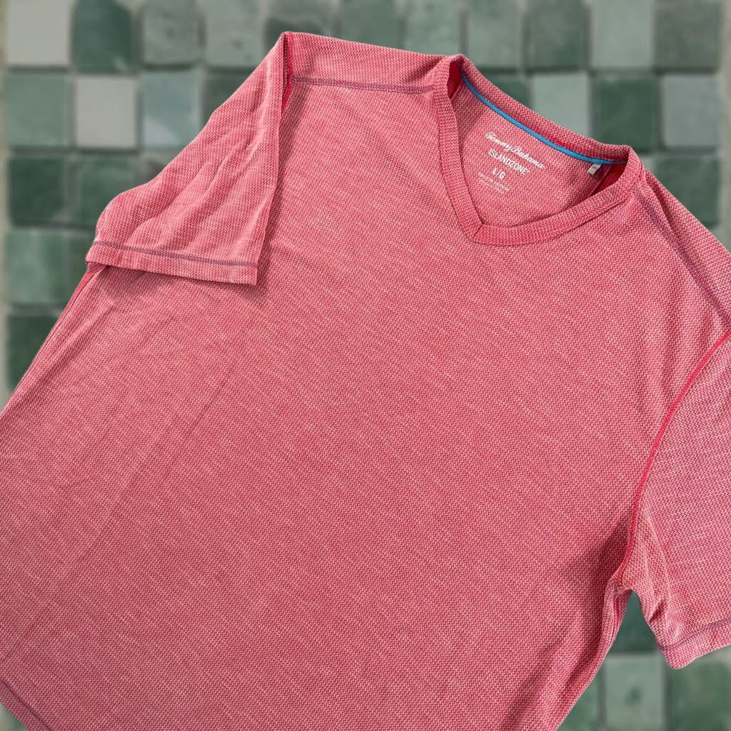 Tommy Bahama Tommy Bahama Tropicool Paradise V-Neck T-Shirt Men L Pink IslandZone SS Size US L / EU 52-54 / 3 - 1 Thumbnail