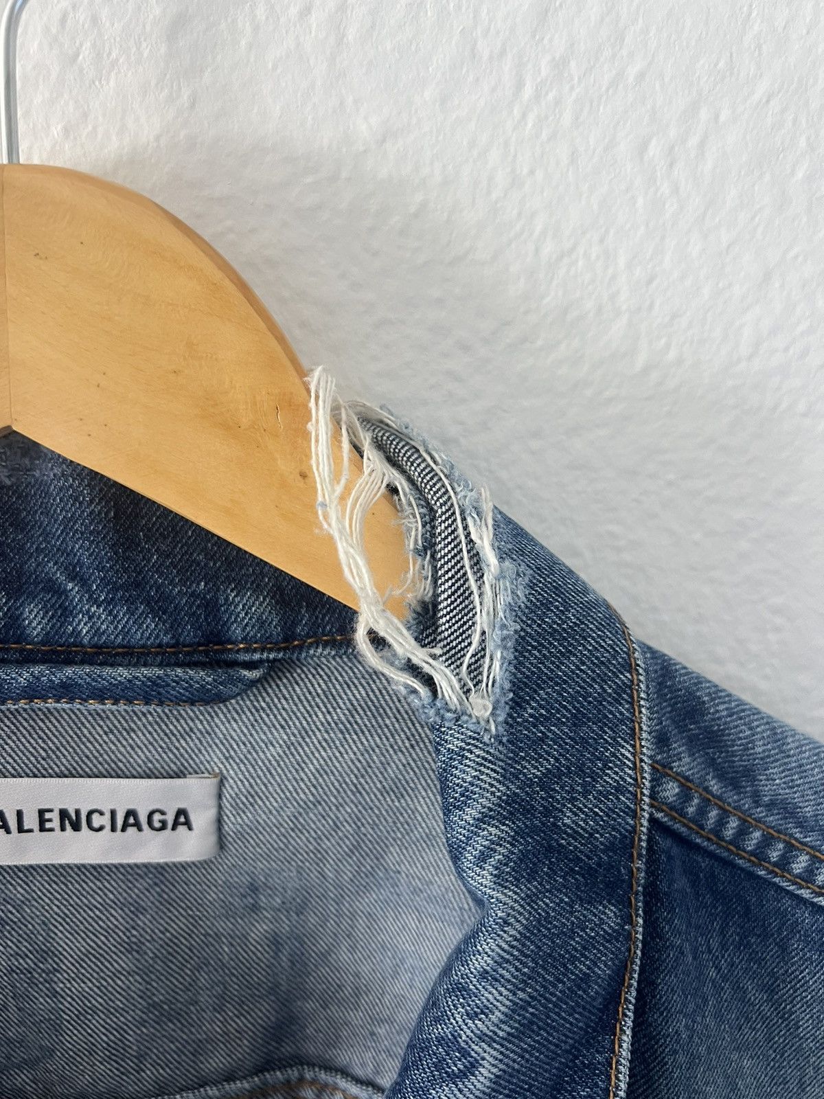 Balenciaga Balenciaga Logo Blue Distressed Denim Jacket with Size US M / EU 48-50 / 2 - 5 Thumbnail