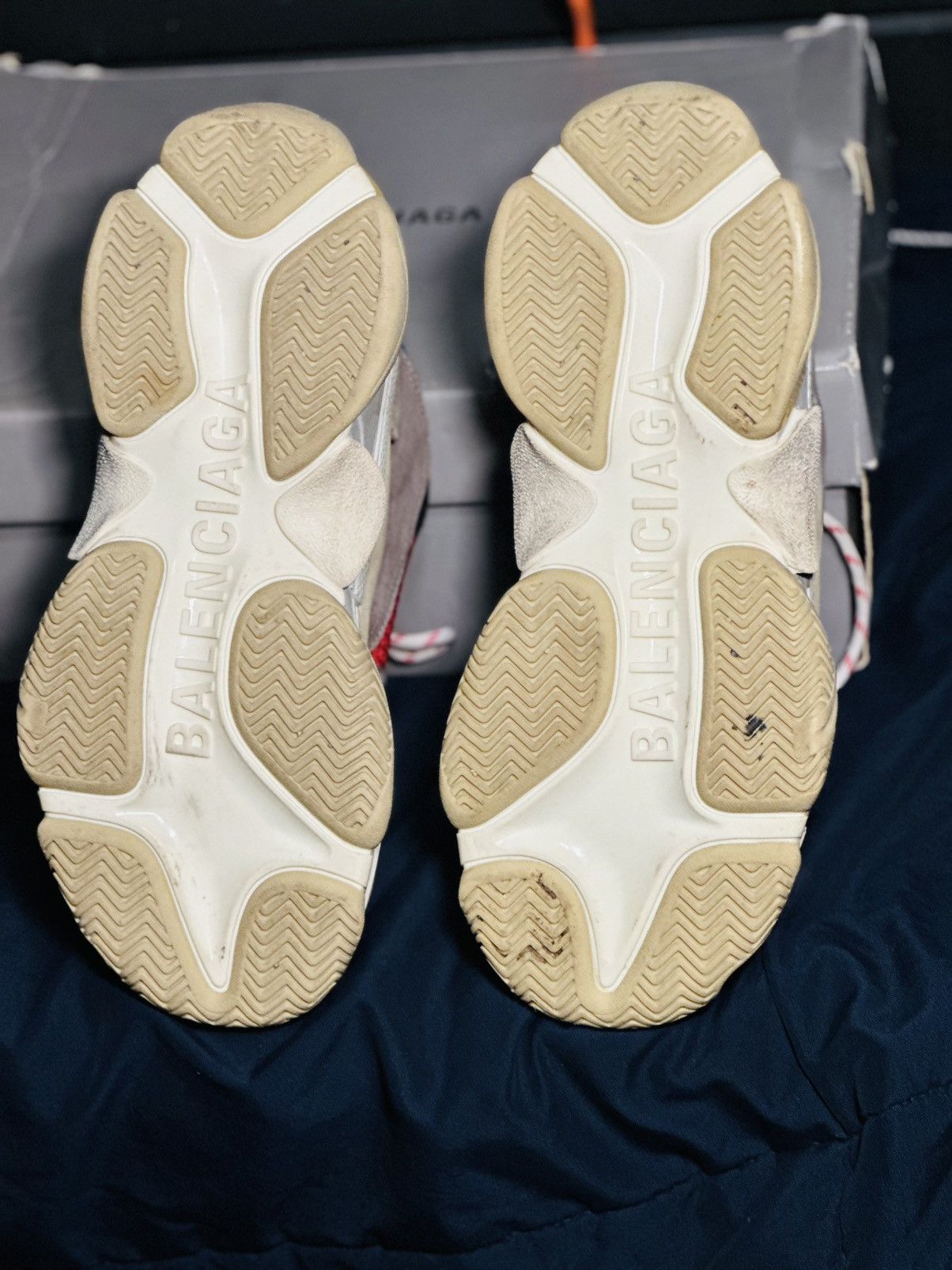 Balenciaga Balenciaga Triple S Grey Red Blue Size US 7 / EU 40 - 14 Thumbnail