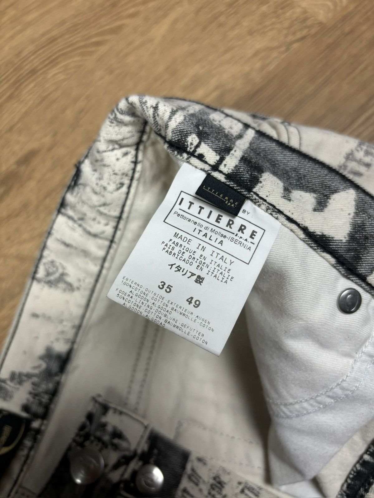 Just Cavalli 2000s Just Cavalli Newspaper Print Flared Denim Jeans Size US 35 - 10 Thumbnail