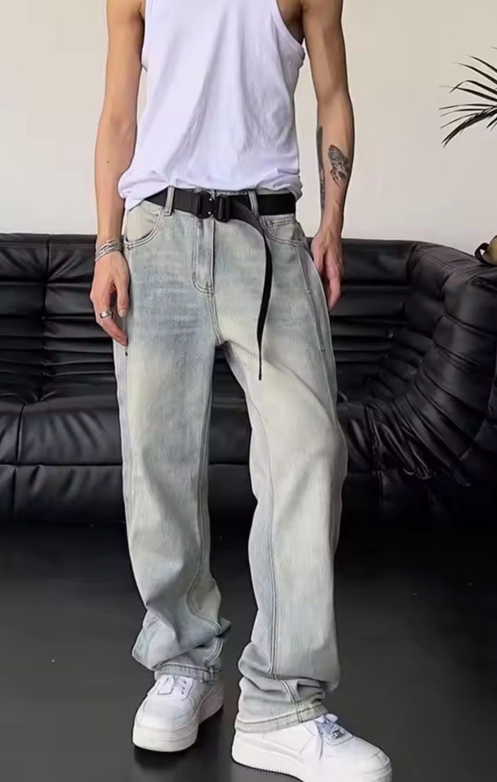 Japanese Brand Grunge Style Denim Jeans - Light Wash - Authentic Urban Look Size US 28 / EU 44 - 9 Thumbnail
