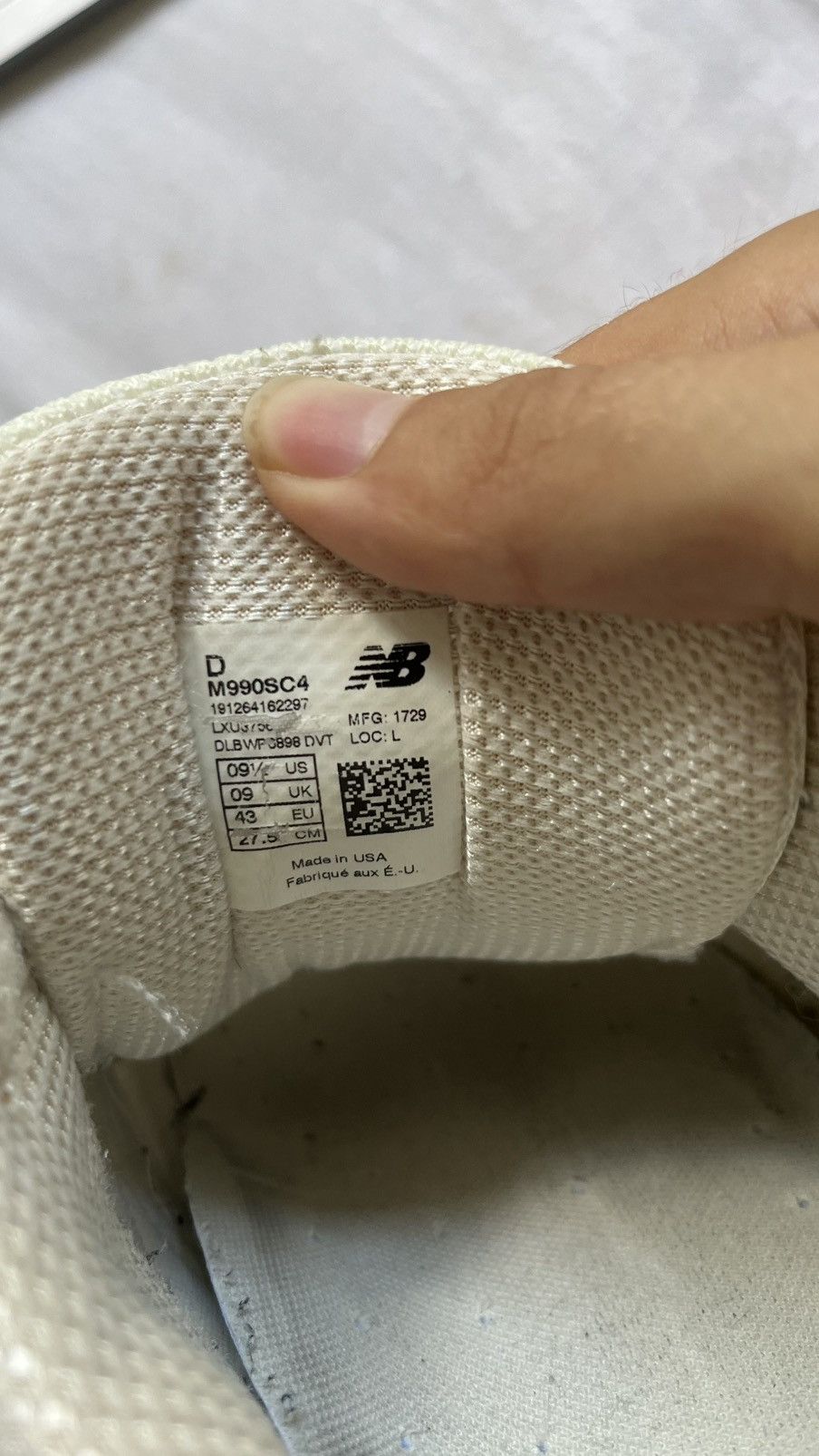 New Balance × Stussy Stussy x new balance 990 v4 beige Size US 10 / EU 43 - 10 Thumbnail
