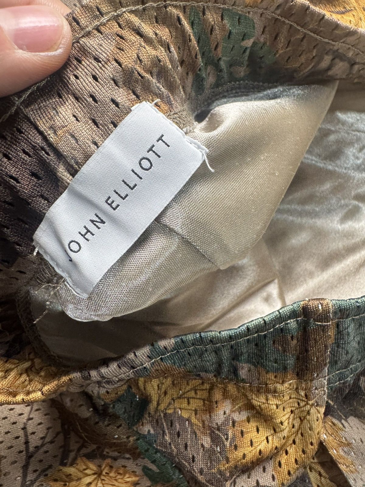 John Elliott Tree camo mesh shorts Size US 31 - 4 Thumbnail