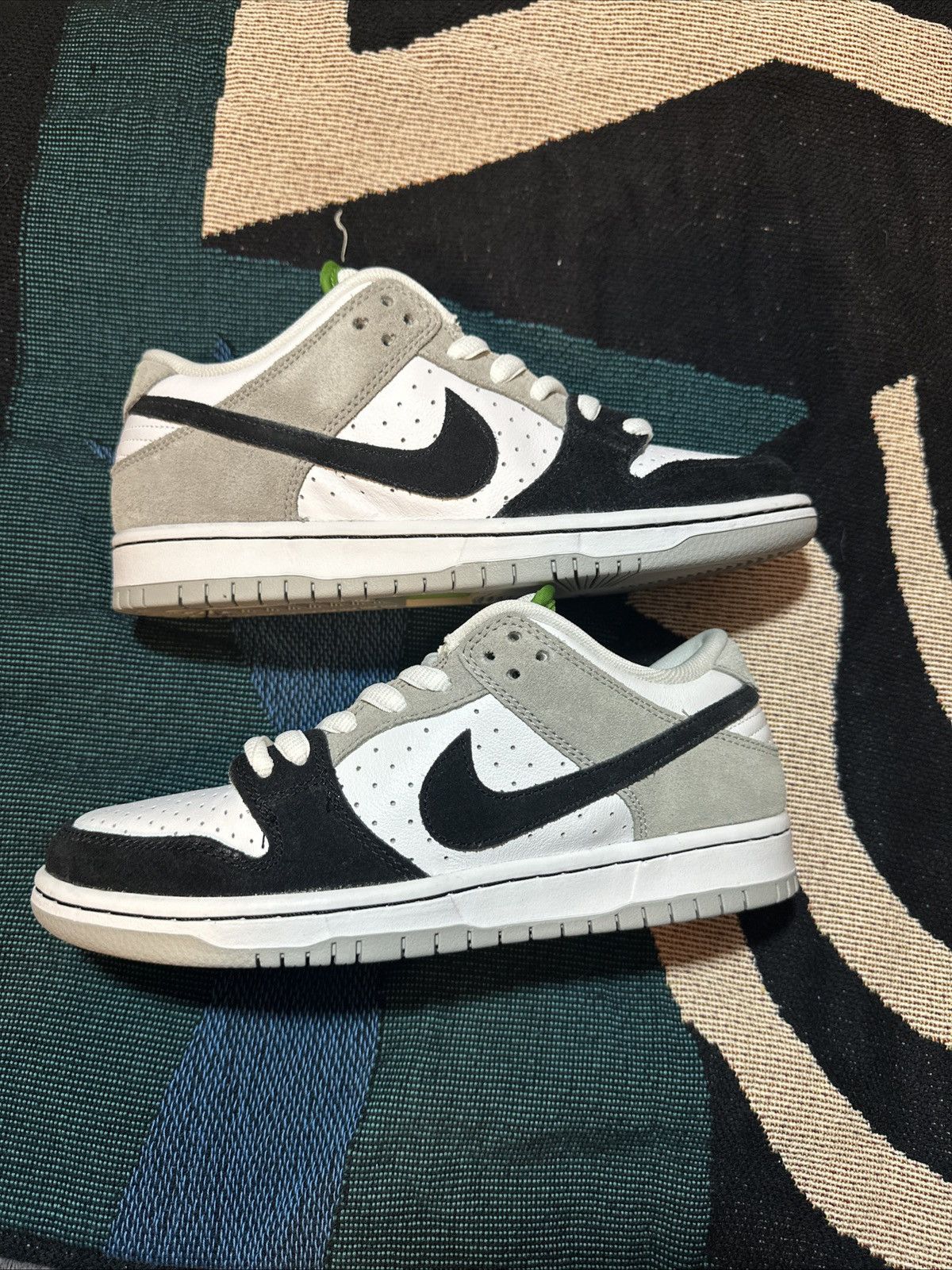 Nike Nike SB Dunk Low Chlorophyll Size US 7 / EU 40 - 4 Thumbnail