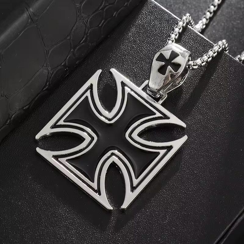 Jewelry Gothic Punk Cross Pendant Chain Necklace Size ONE SIZE - 3 Thumbnail