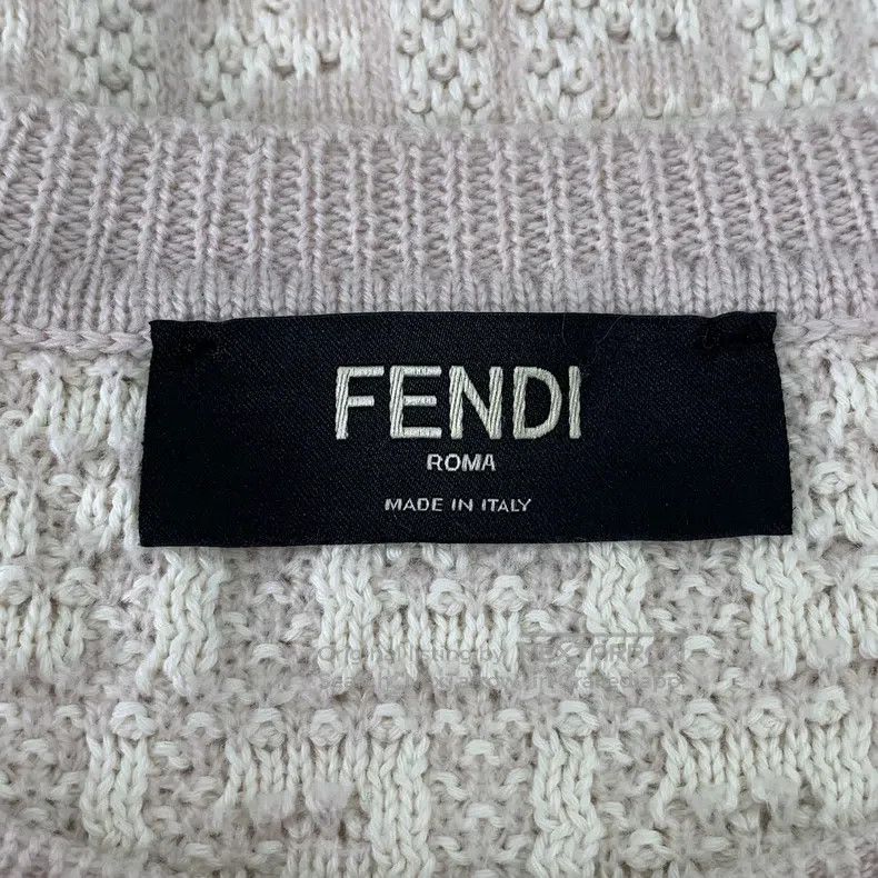 Fendi Fendi Color-Block Logo Letter Full-Print Merino Wool Round Size US M / EU 48-50 / 2 - 5 Thumbnail