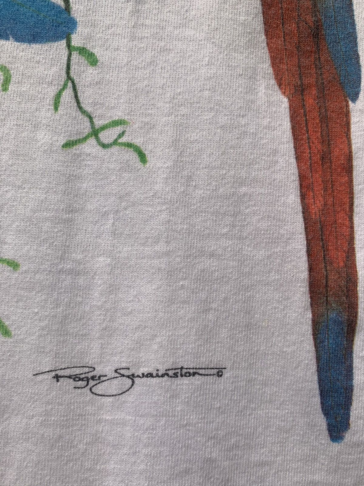 Other Vintage Artwork Couple Parrots by Roger Swainston T Shirt Size US L / EU 52-54 / 3 - 11 Thumbnail