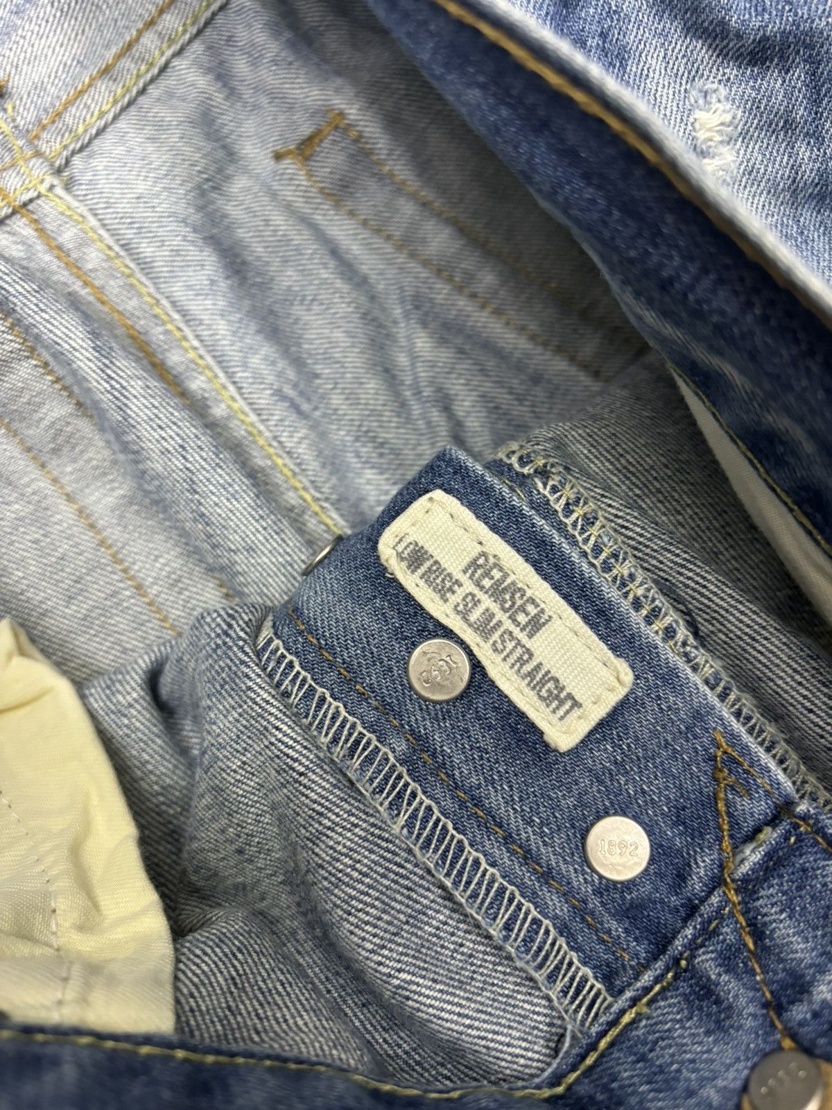 Abercrombie & Fitch ABERCROMBIE & FITCH DISTRESS BAGGY FLARE DENIM JEANS Size US 32 / EU 48 - 10 Thumbnail