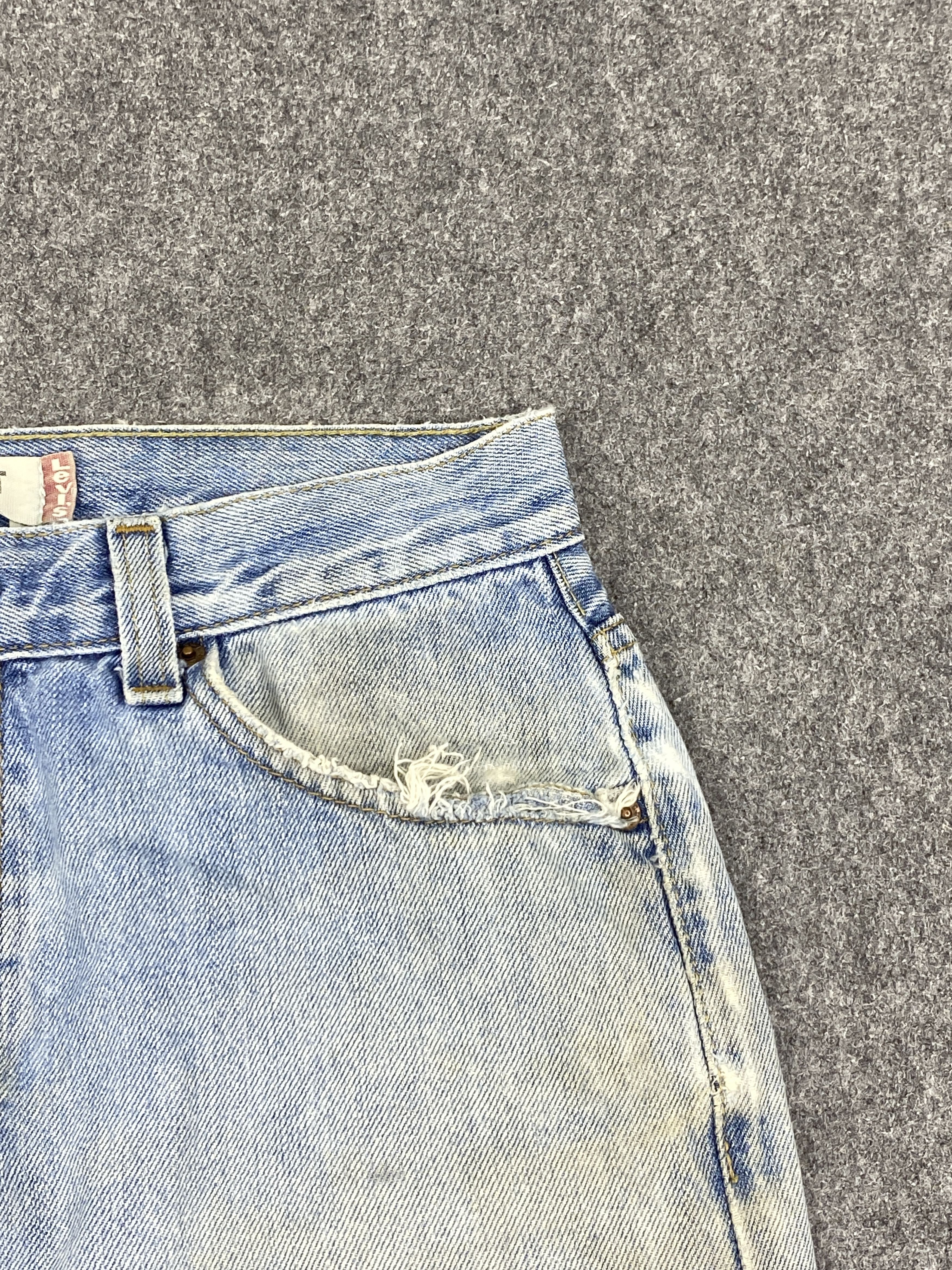 Levi's Vintage Levis 505 Light Washed Jeans DP2829 Size US 30 / EU 46 - 11 Thumbnail