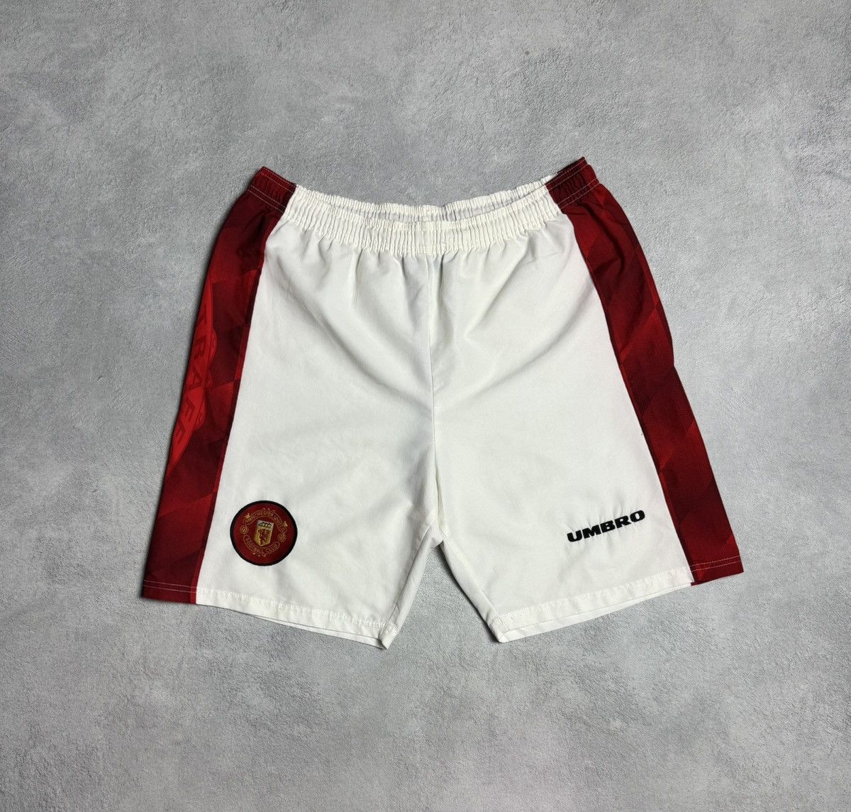 Umbro Manchester United 1996/98 Home Football Soccer Shorts Umbro Size US 30 / EU 46 - 1 Thumbnail