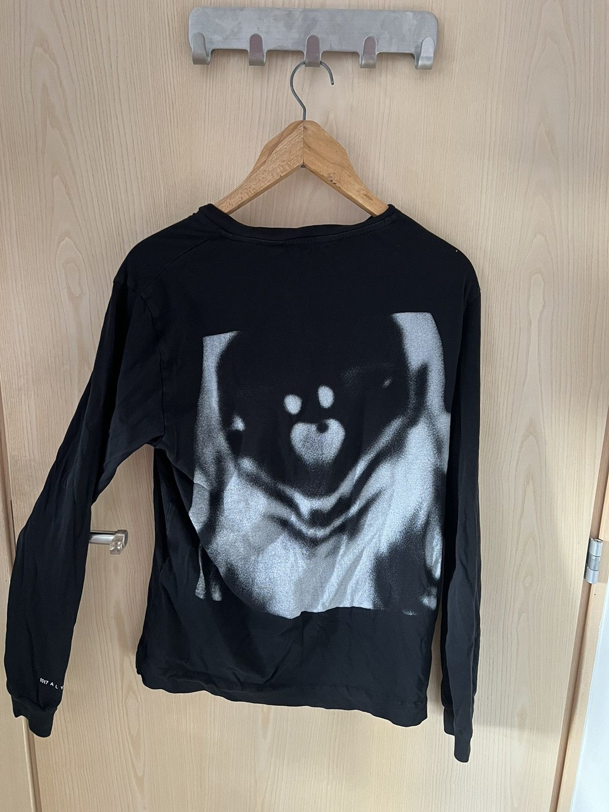 1017 ALYX 9SM 1017 Alyx 9Sm Spectral Micky Mouse Size US M / EU 48-50 / 2 - 3 Thumbnail