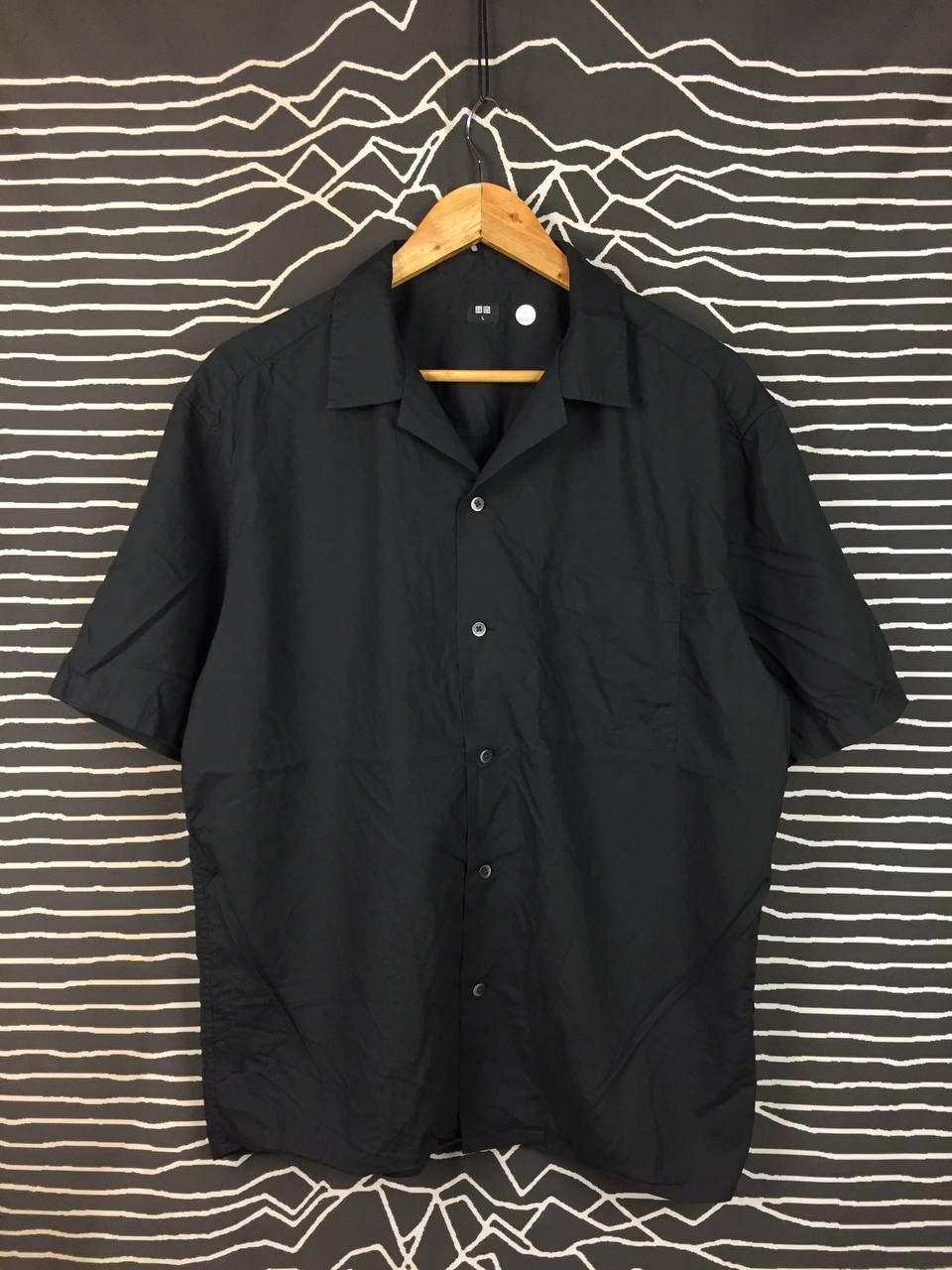 Uniqlo Uniqlo Black Open Collar Short Sleeve Button Up Shirt Size US L / EU 52-54 / 3 - 1 Thumbnail