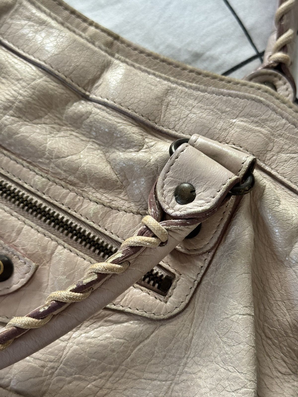 Balenciaga Vintage Balenciaga 00s City Bag Distressed Leather Handbag Size ONE SIZE - 10 Thumbnail
