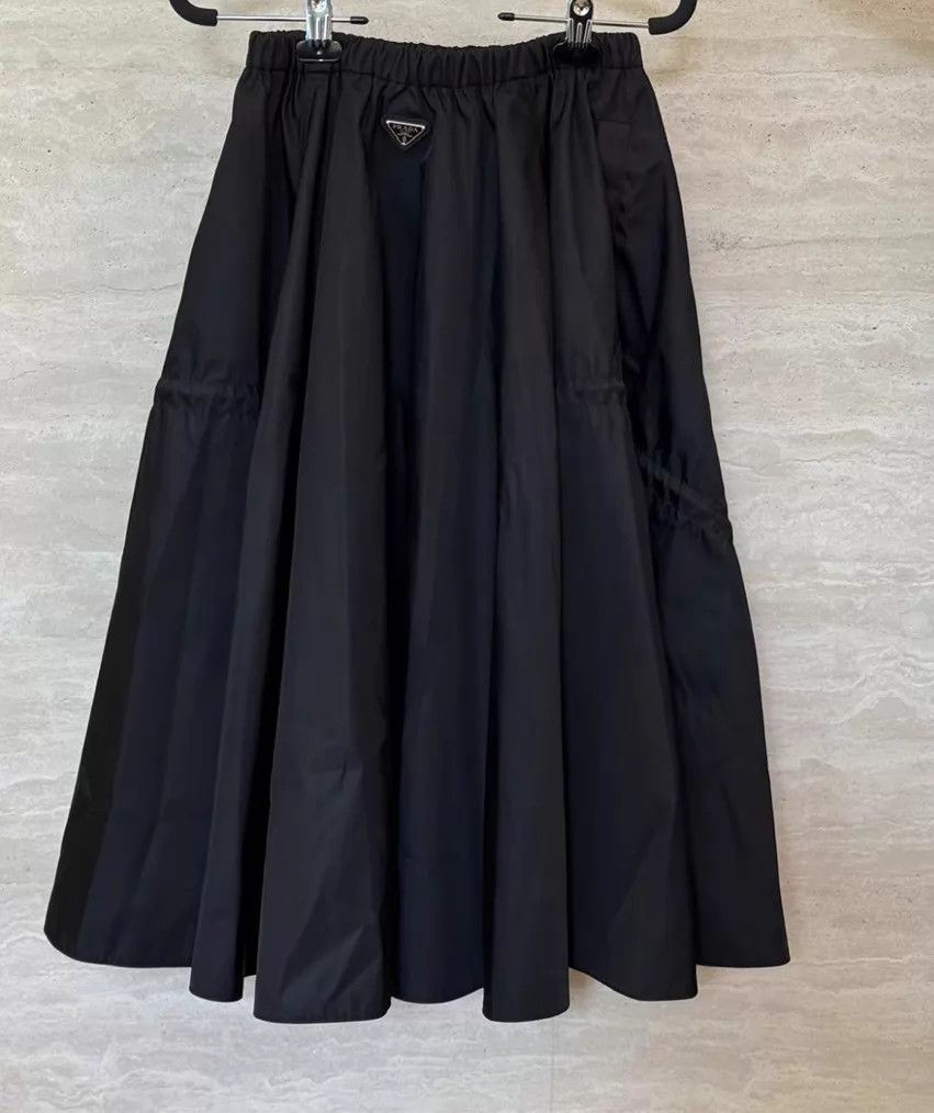 Prada Prada Women's Skirt Size 26" / US 2 / IT 38 - 1 Thumbnail