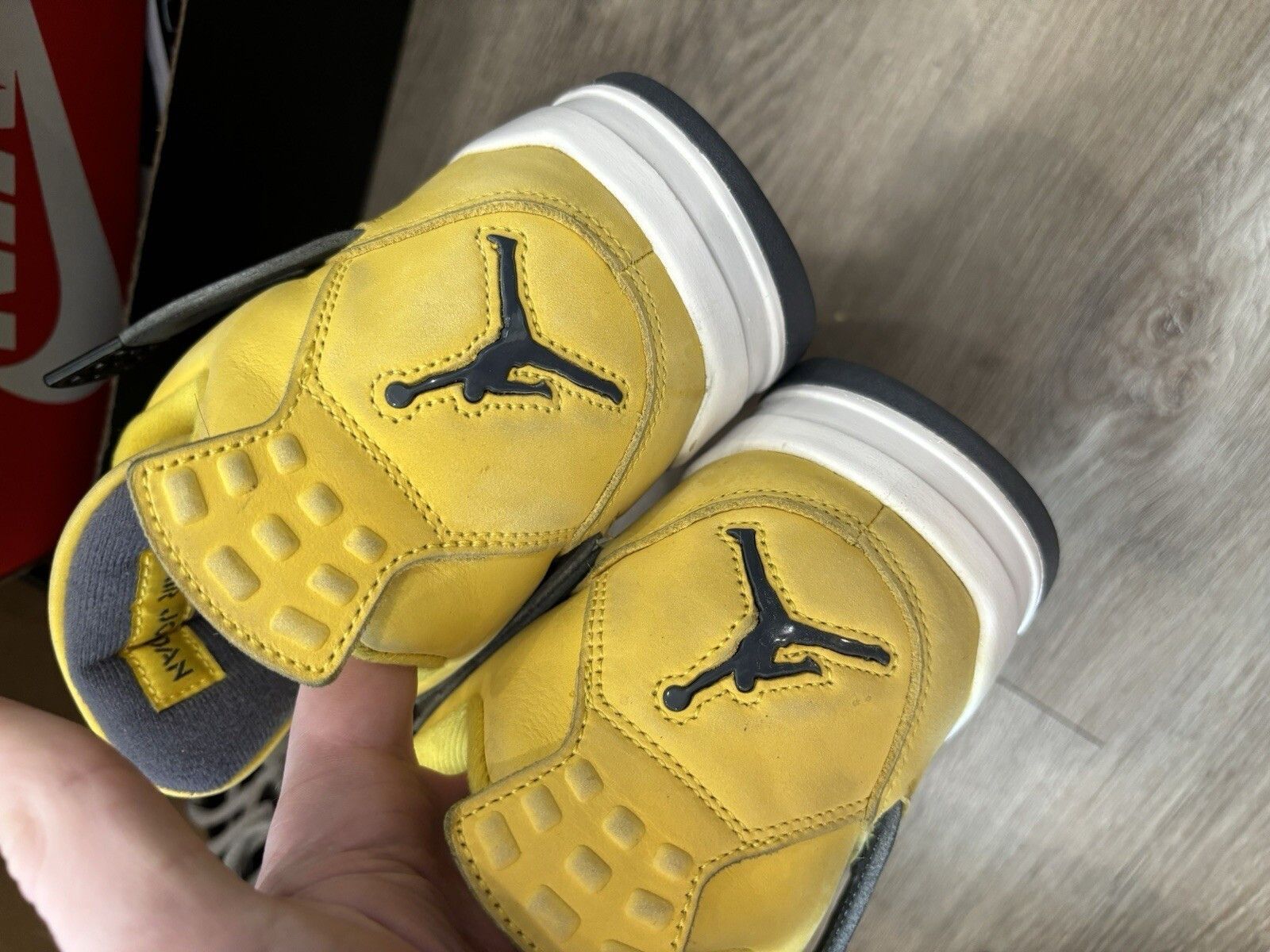 Jordan Brand Air Jordan 4 Retro Lightning Size US 9 / EU 42 - 4 Thumbnail