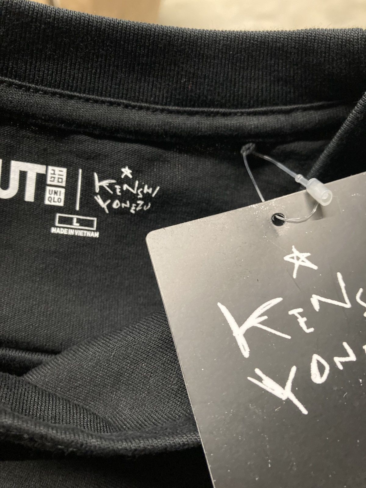 Uniqlo Kenshi Yonezu torgal final fantasy 16 Uniqlo T shirt Large Size US L / EU 52-54 / 3 - 2 Thumbnail
