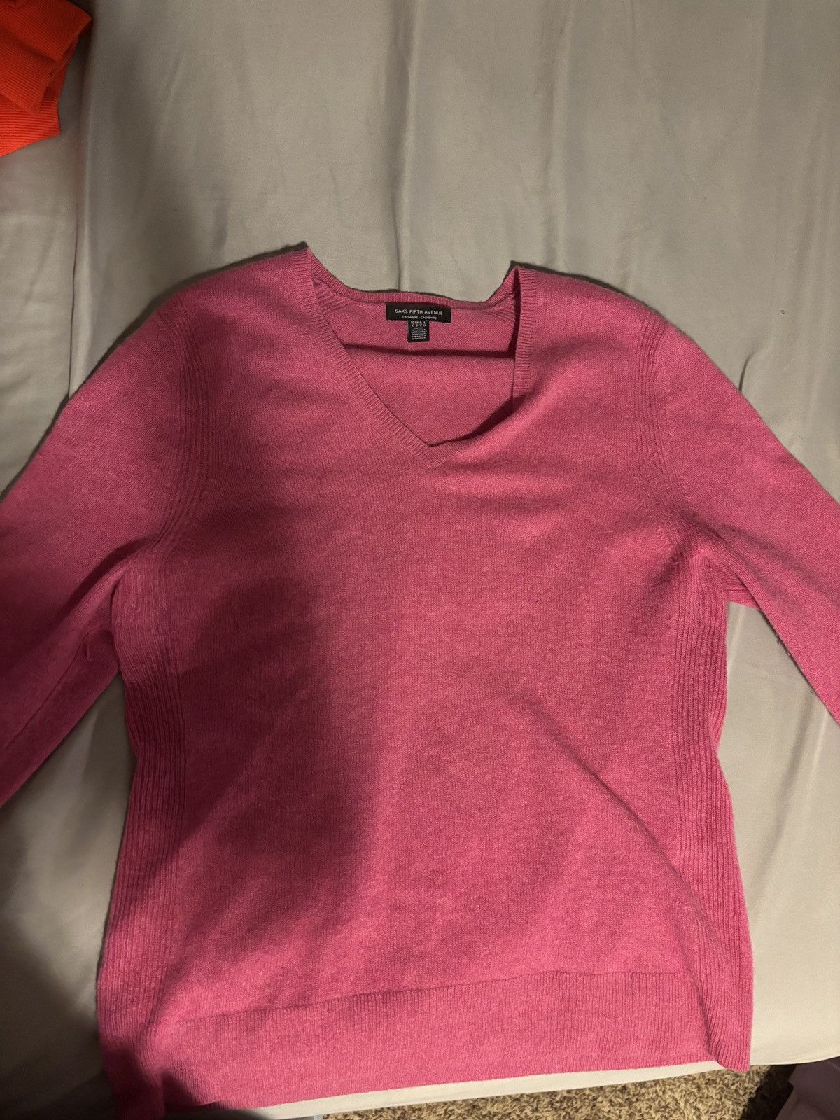 Saks Fifth Avenue Saks Fifth Avenue Pink Cashmere Size L Size L / US 10 / IT 46 - 1 Thumbnail
