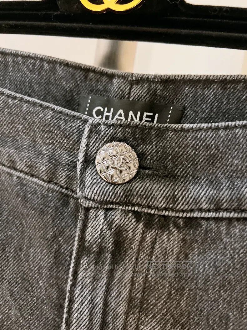 Chanel Chanel 21 Autumn and Winter Double C Jeans Size 25" / US 0 / IT 36 - 3 Thumbnail