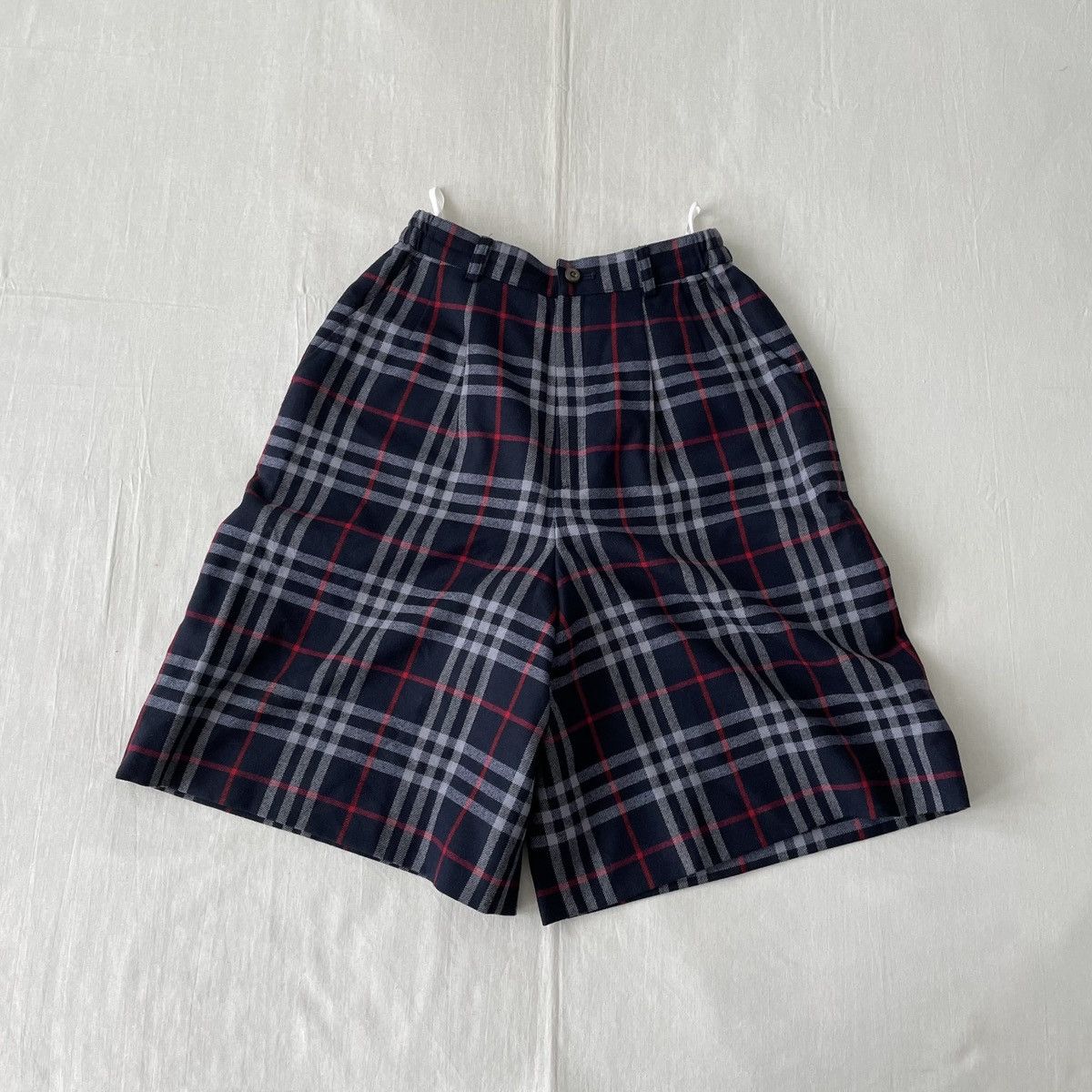 Burberry Vintage Burberrys Wool Nova Check Skirt Size 26" / US 2 / IT 38 - 1 Thumbnail